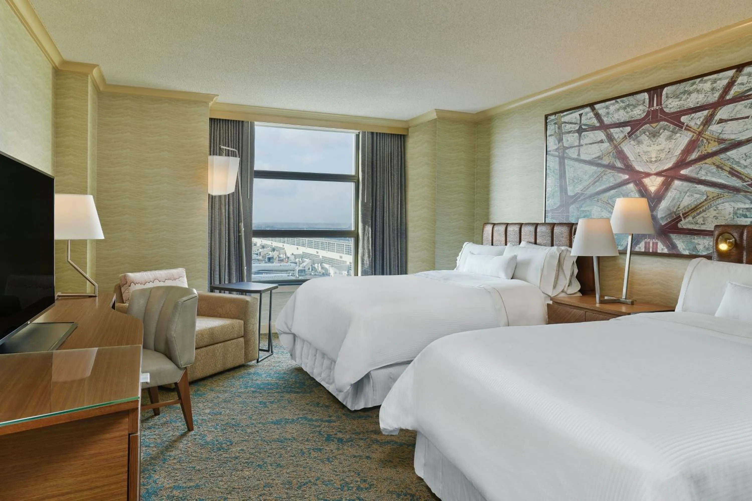 Photo of the whole room, Bed in The Westin Detroit Metropolitan Airport