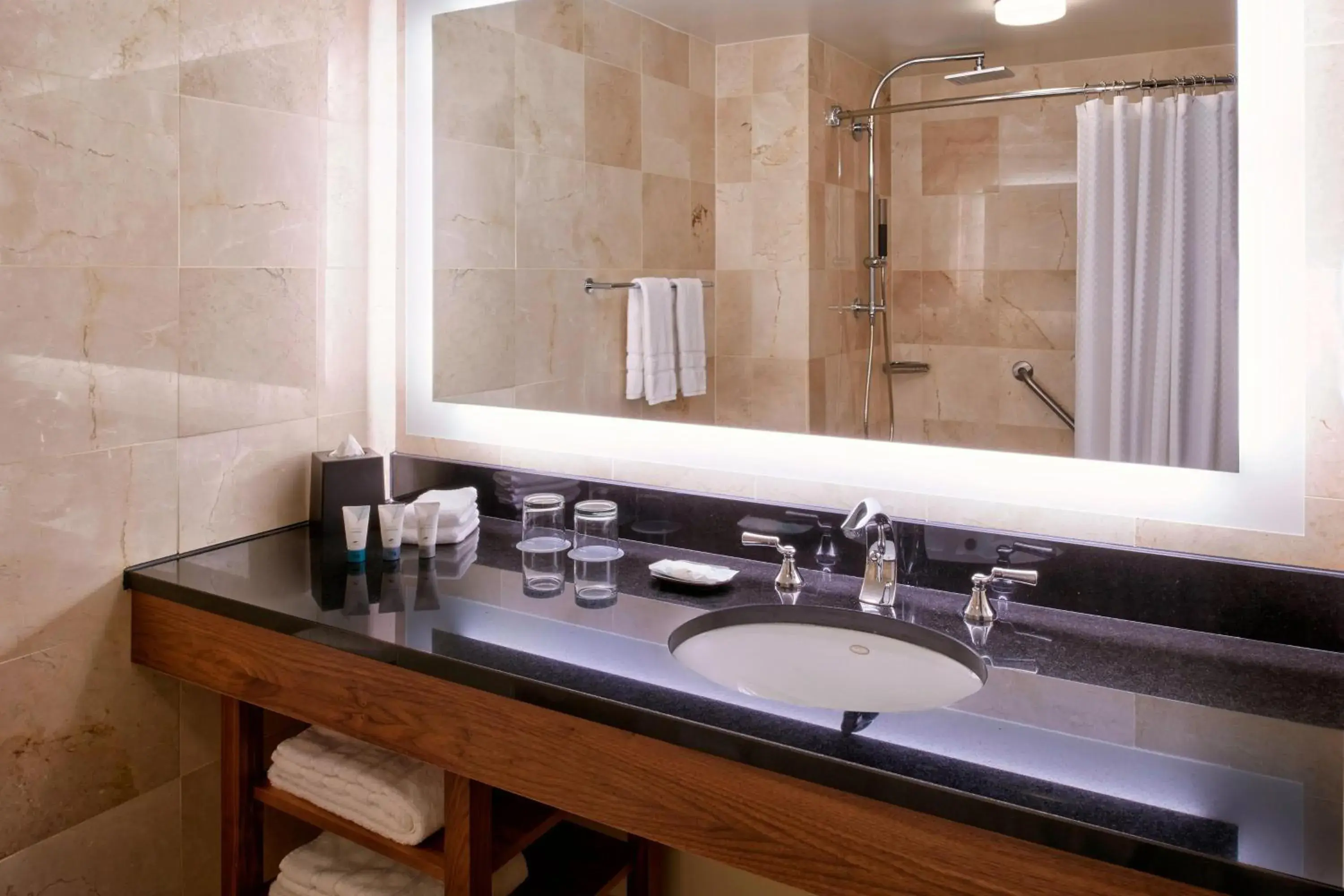 Double Room with Two Double Beds - Hearing Accessible in The Westin Detroit Metropolitan Airport Double Room with Two Double Beds - Hearing Accessible in The Westin Detroit Metropolitan Airport