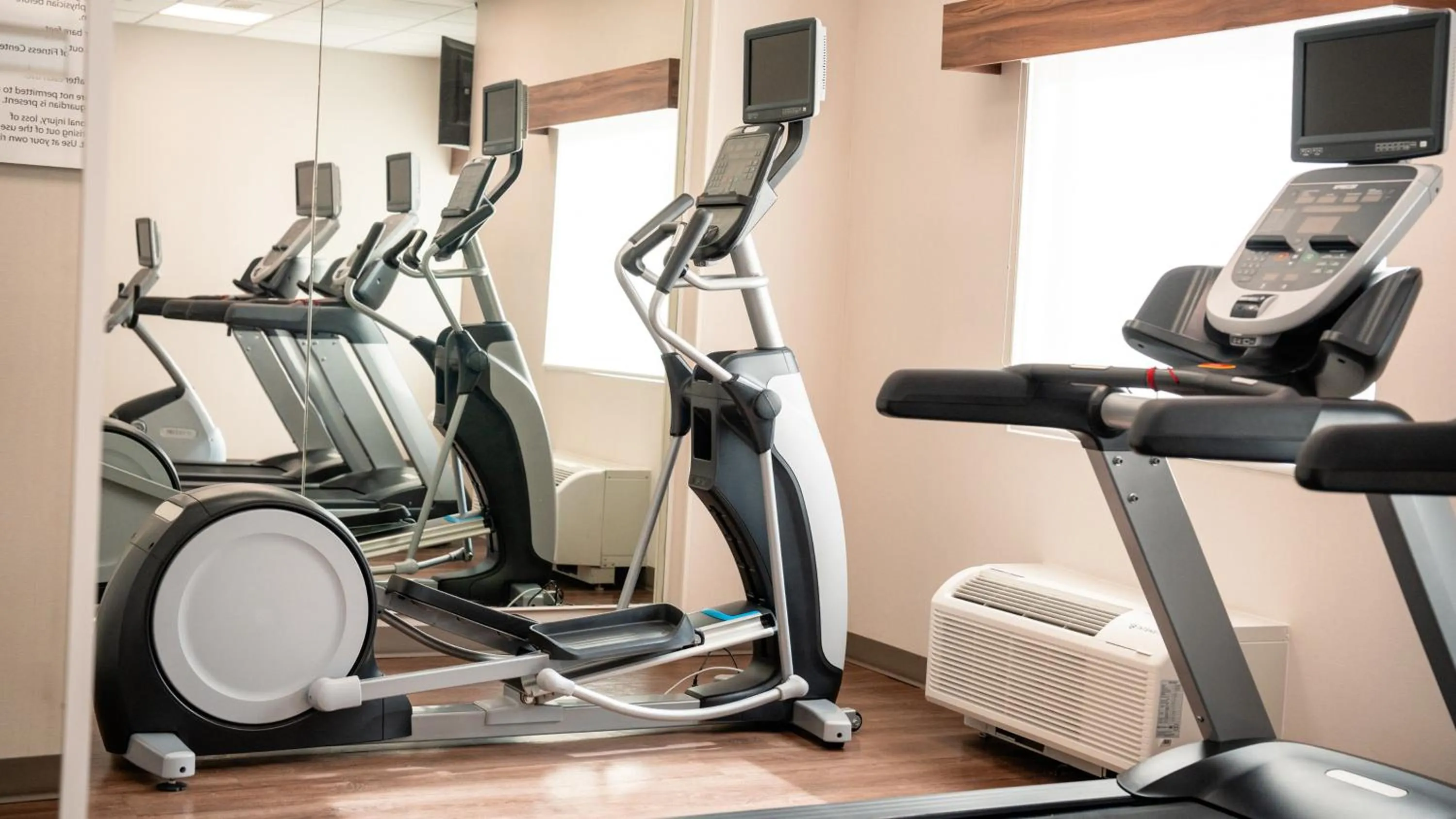 Fitness centre/facilities in Holiday Inn Express Hotel & Suites CD. Juarez - Las Misiones by IHG