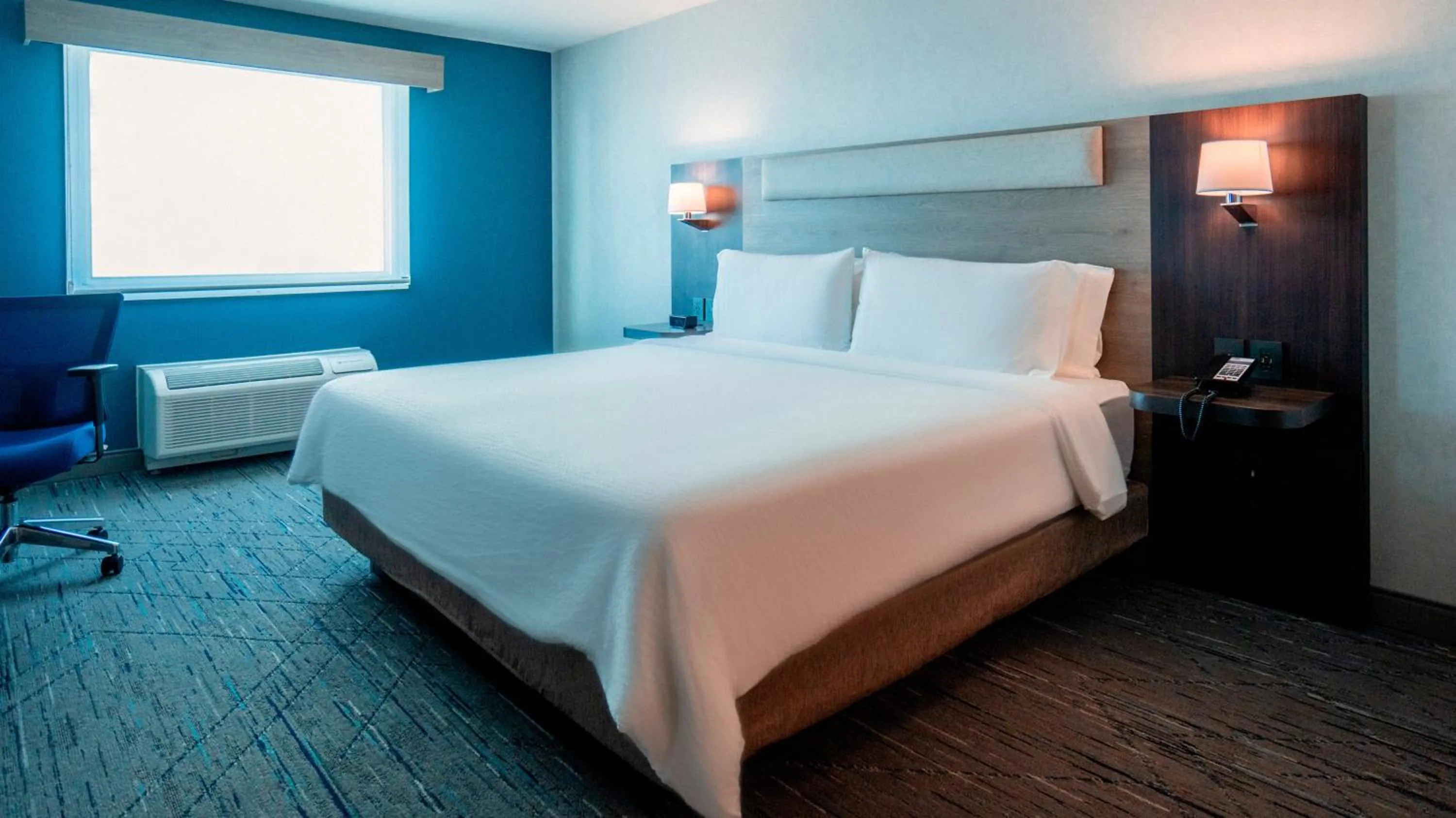 Photo of the whole room, Bed in Holiday Inn Express Hotel & Suites CD. Juarez - Las Misiones by IHG