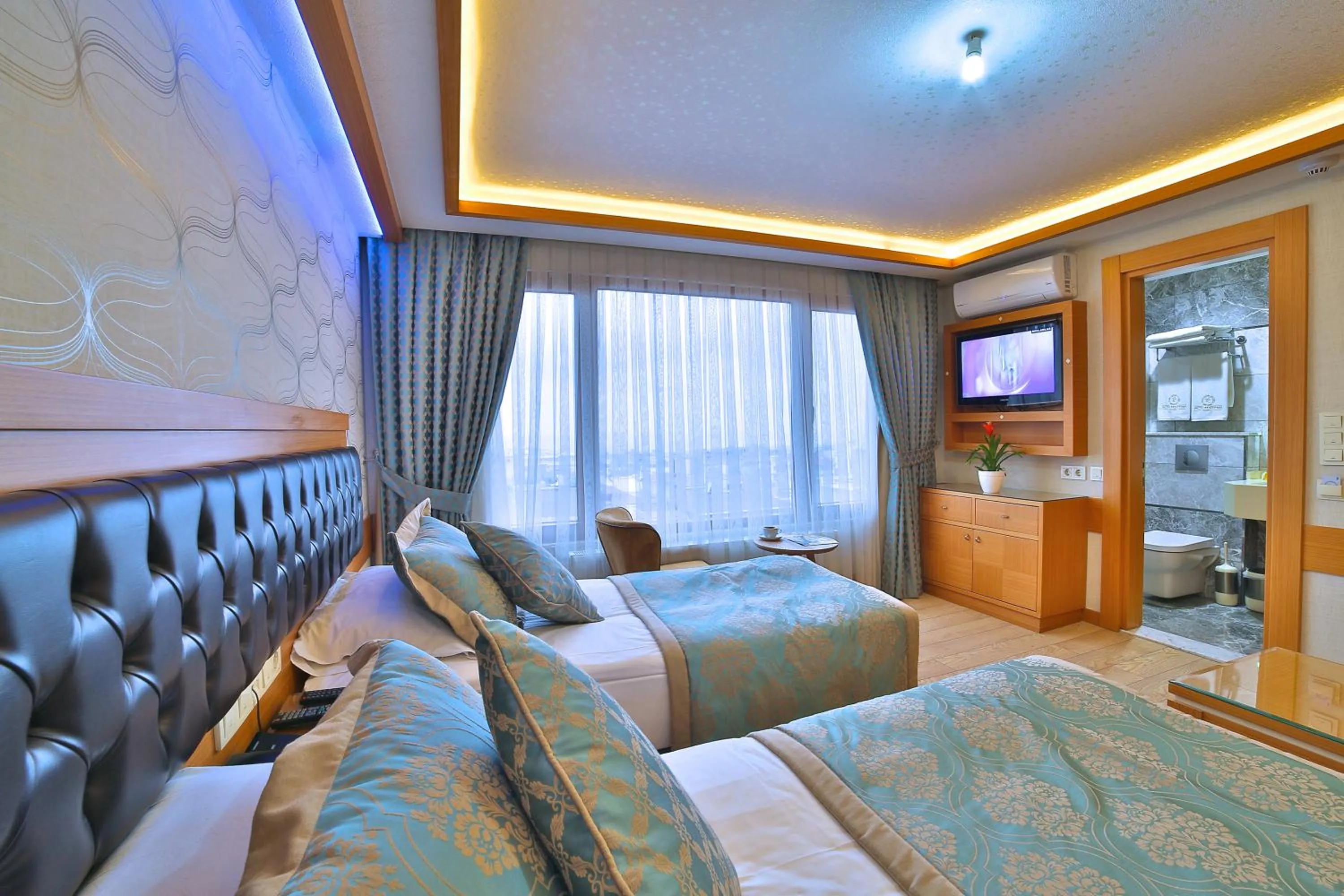 Bed in Hotel Resitpasa Istanbul