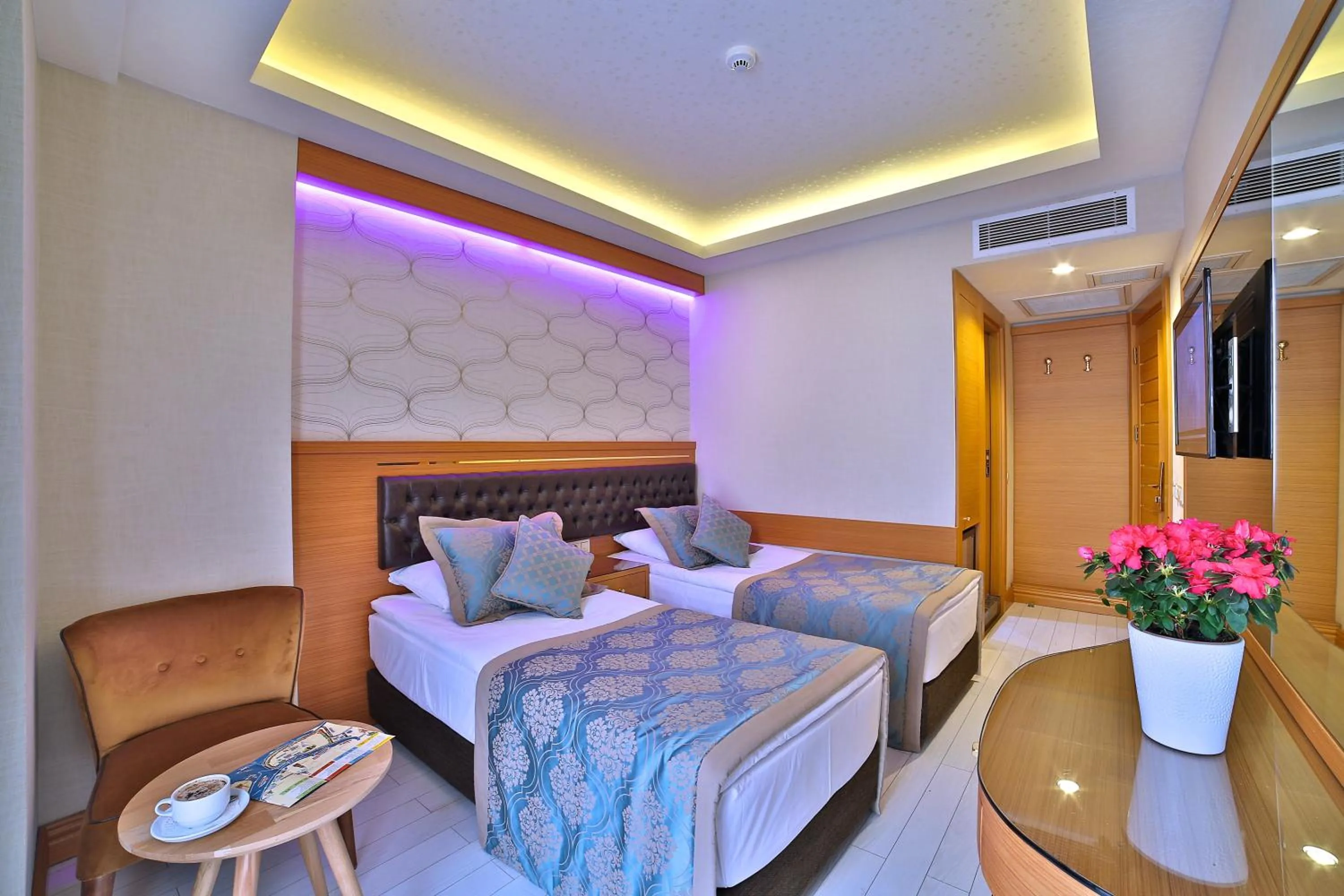 Bed in Hotel Resitpasa Istanbul