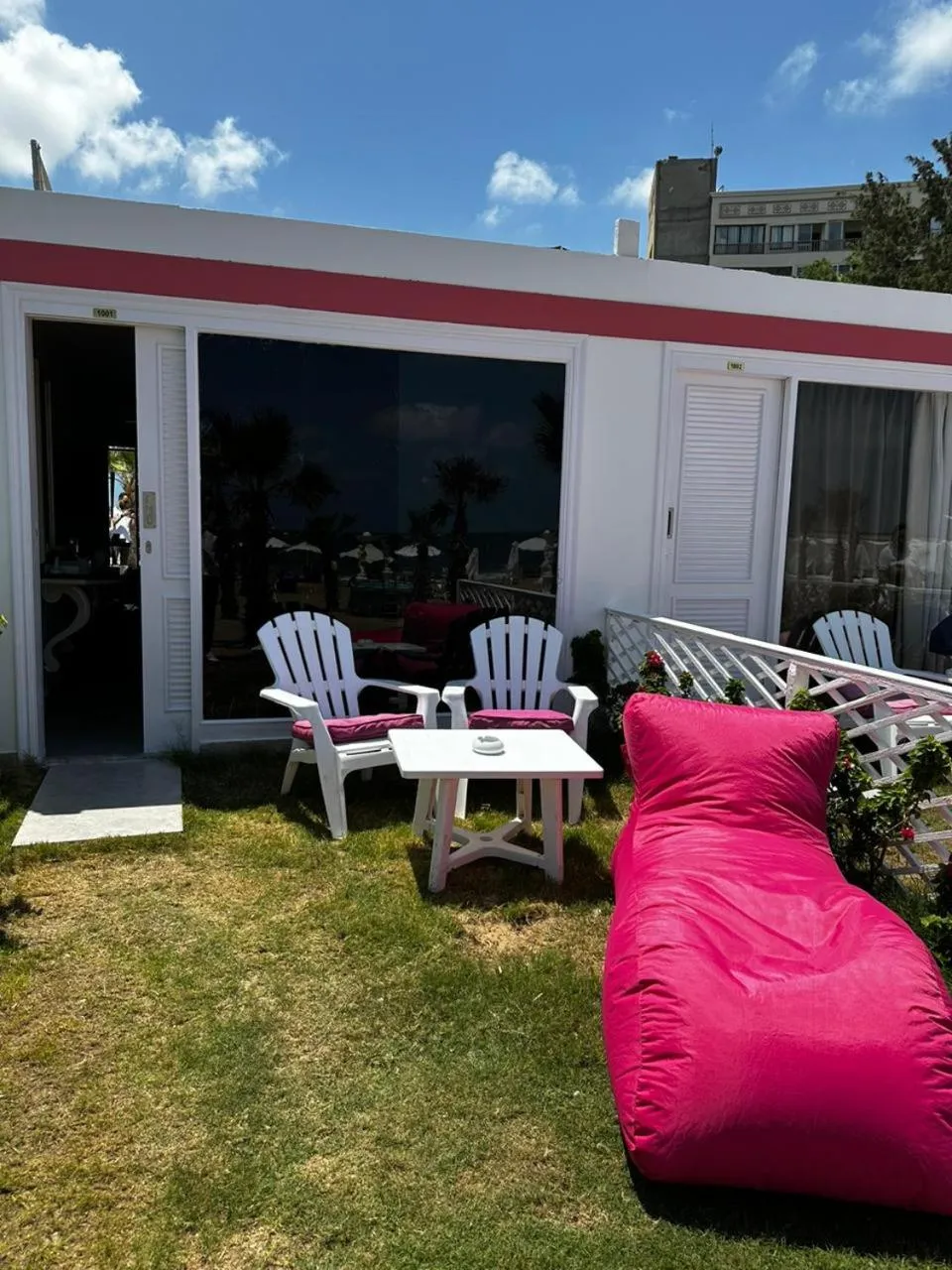 Seating area in Paradise Inn Beach Resort