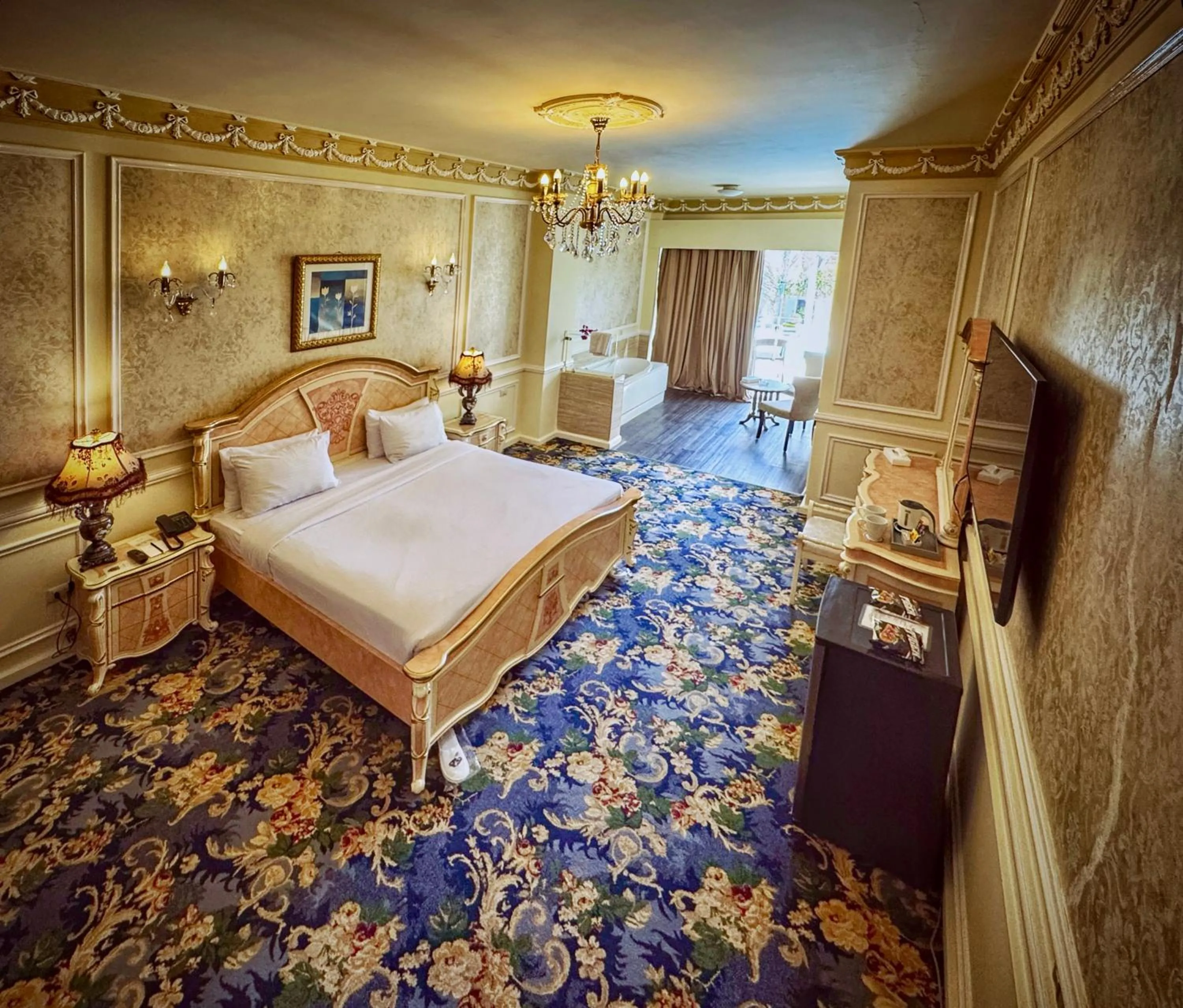 Bedroom, Bed in Paradise Inn Beach Resort