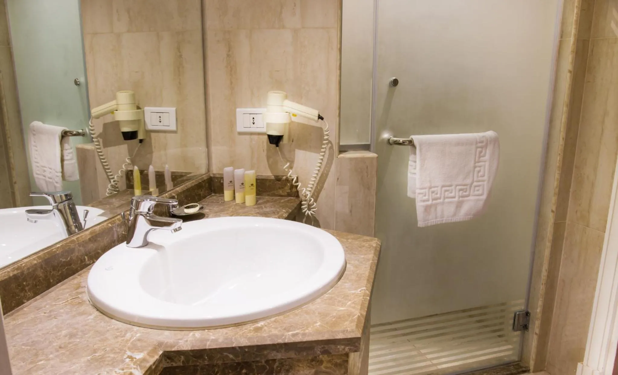 Bathroom in Paradise Inn Beach Resort