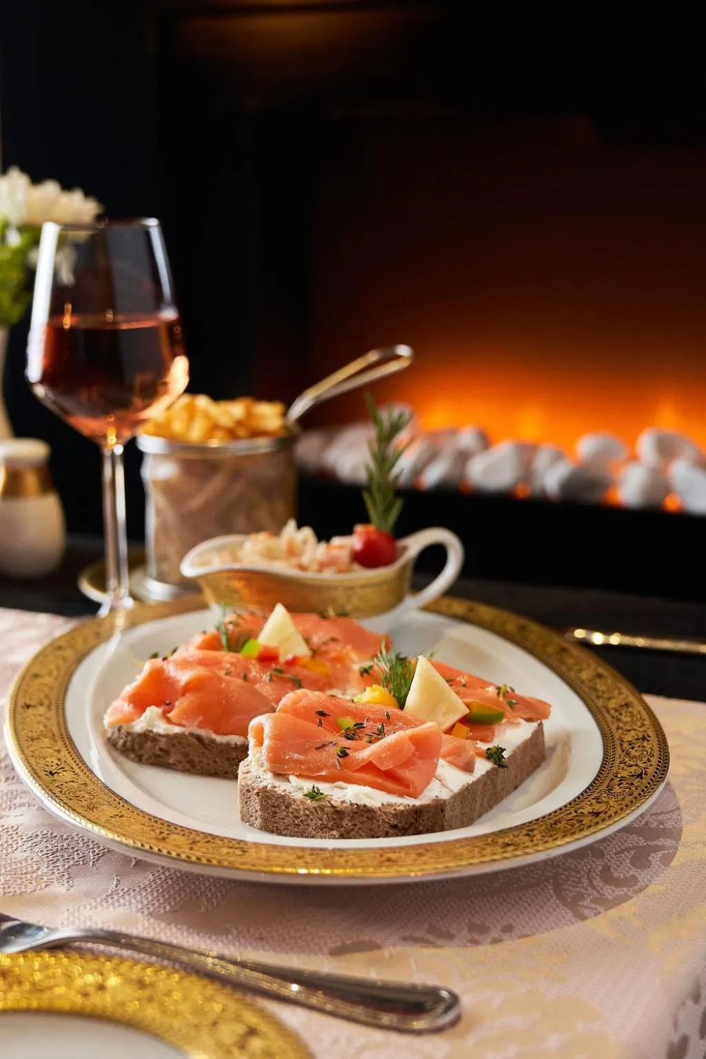 Food and drinks in Le Metropole Luxury Heritage Hotel Since 1902 by Paradise Inn Group