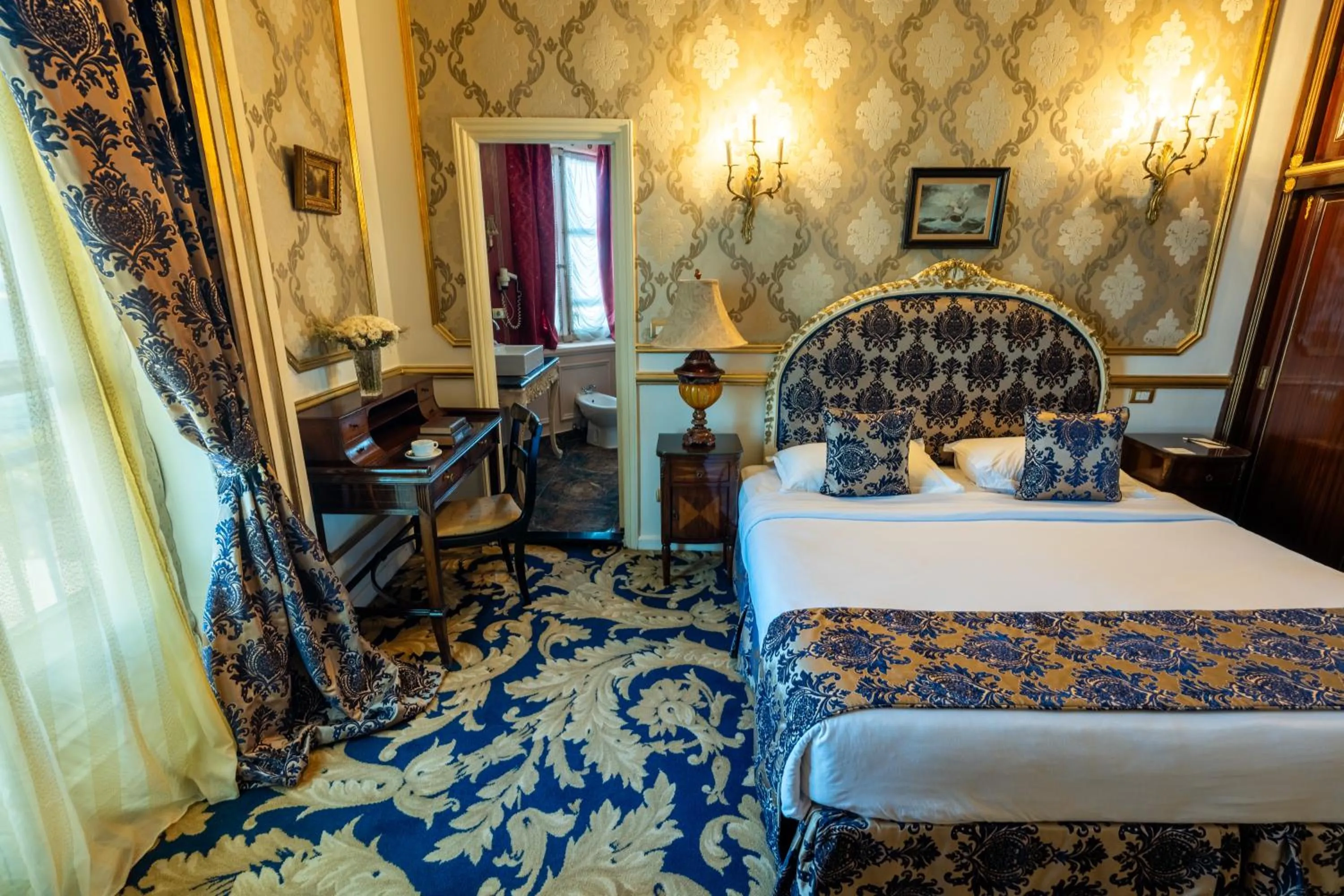 Bedroom, Bed in Le Metropole Luxury Heritage Hotel Since 1902 by Paradise Inn Group