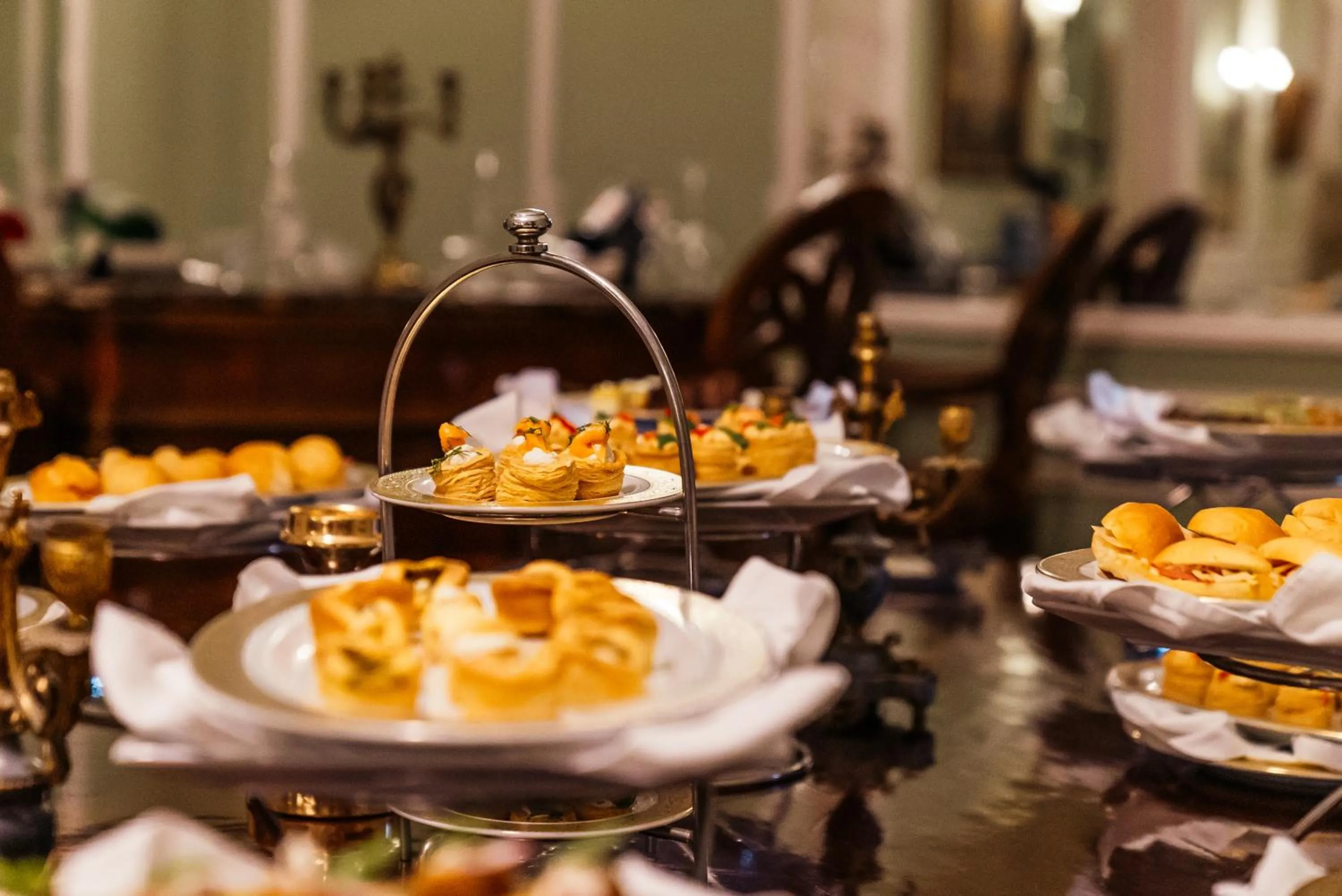 Food in Le Metropole Luxury Heritage Hotel Since 1902 by Paradise Inn Group