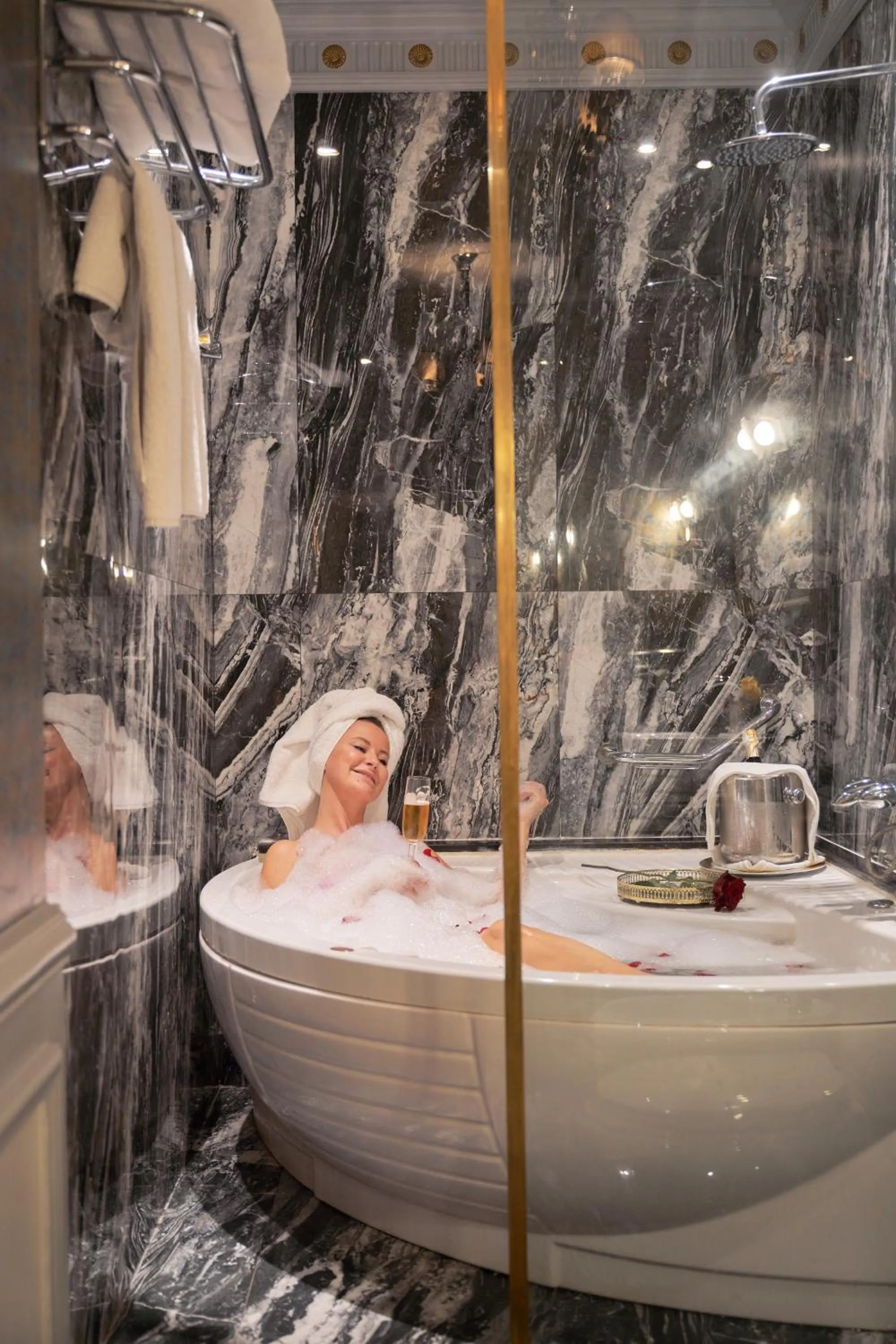 Bath in Le Metropole Luxury Heritage Hotel Since 1902 by Paradise Inn Group