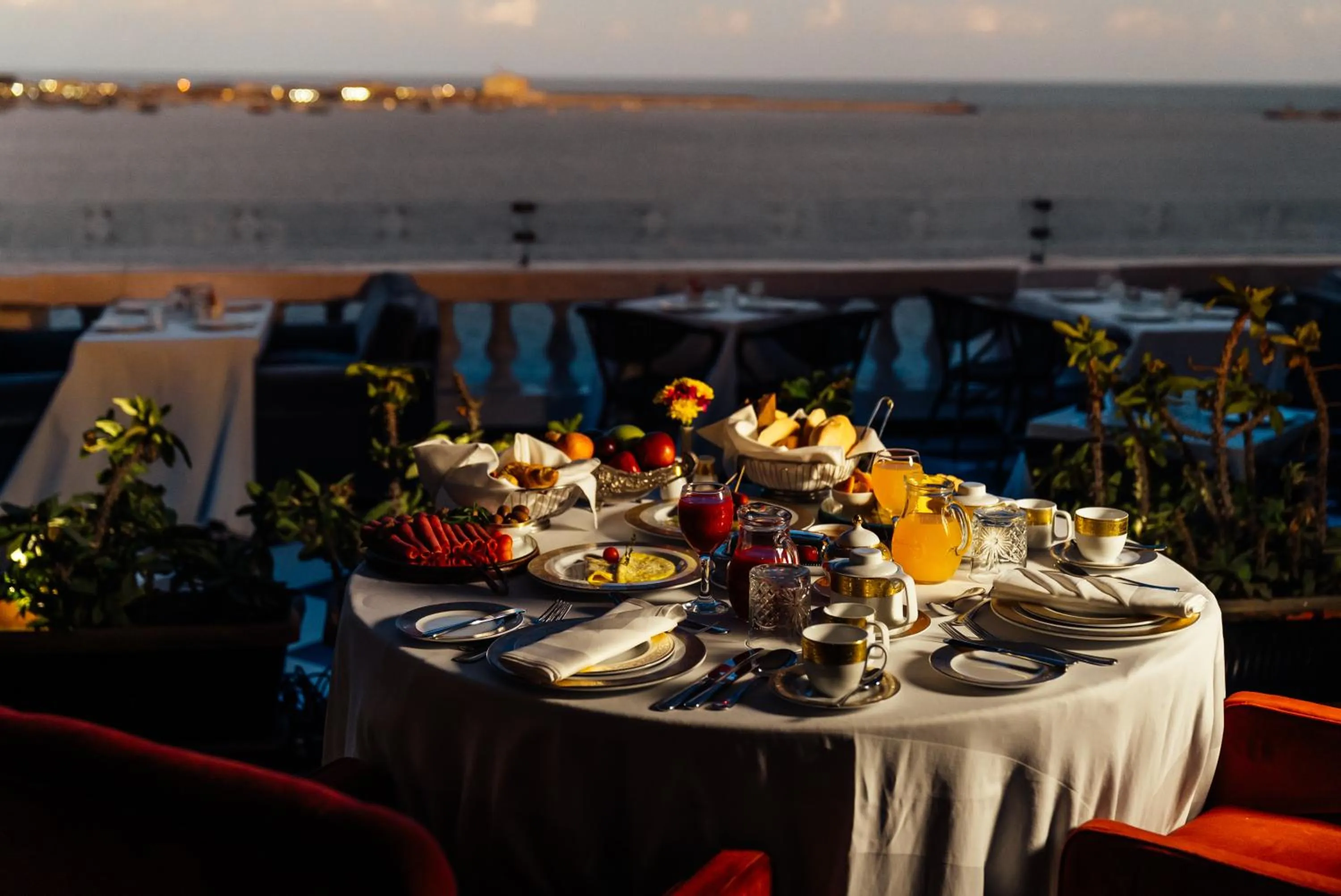 Restaurant/places to eat in Le Metropole Luxury Heritage Hotel Since 1902 by Paradise Inn Group