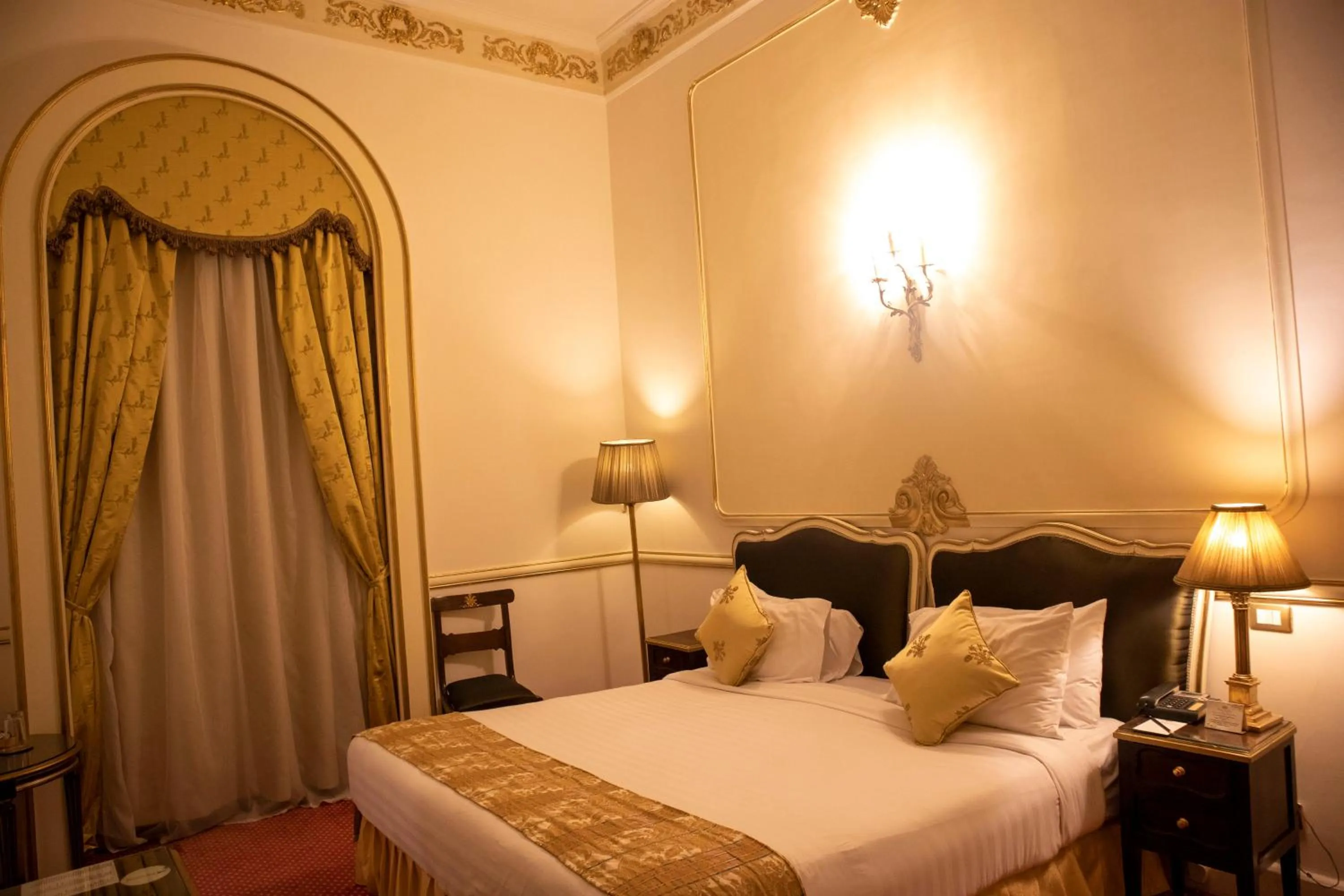 Photo of the whole room, Bed in Le Metropole Luxury Heritage Hotel Since 1902 by Paradise Inn Group