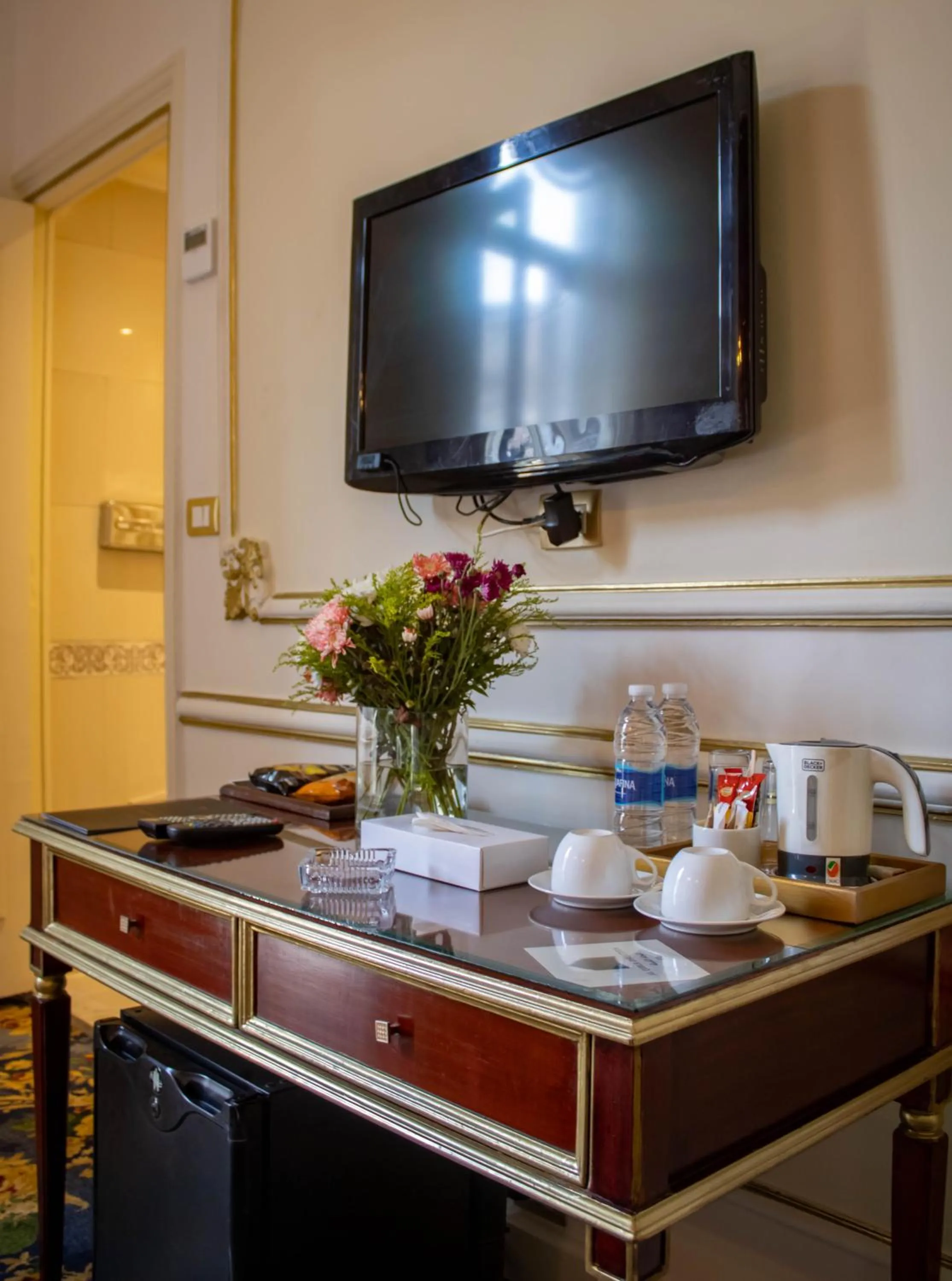 Bedroom in Windsor Palace Luxury Heritage Hotel Since 1906 by Paradise Inn Group