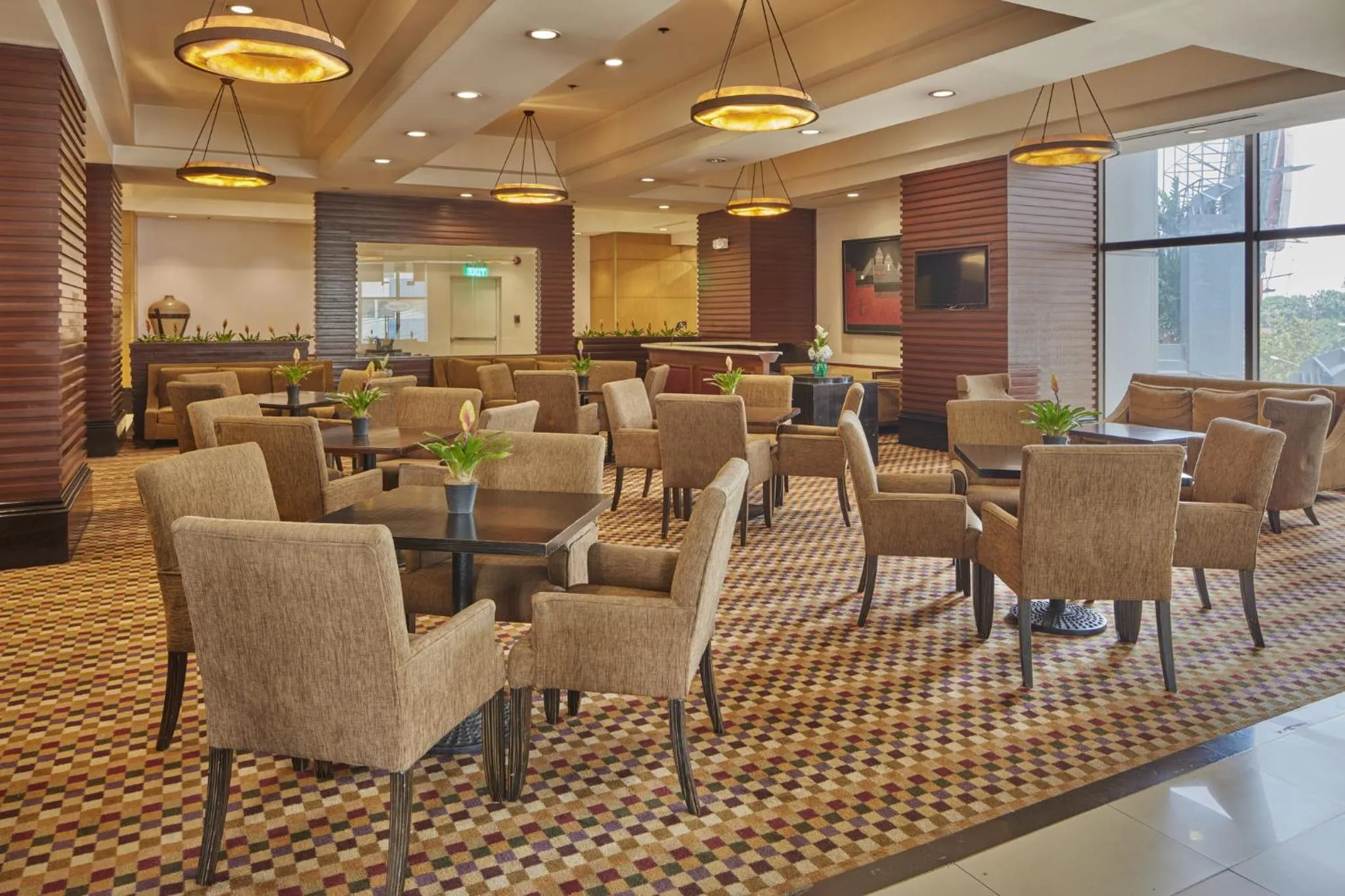 Restaurant/places to eat in Holiday Inn & Suites Manila Galleria by IHG