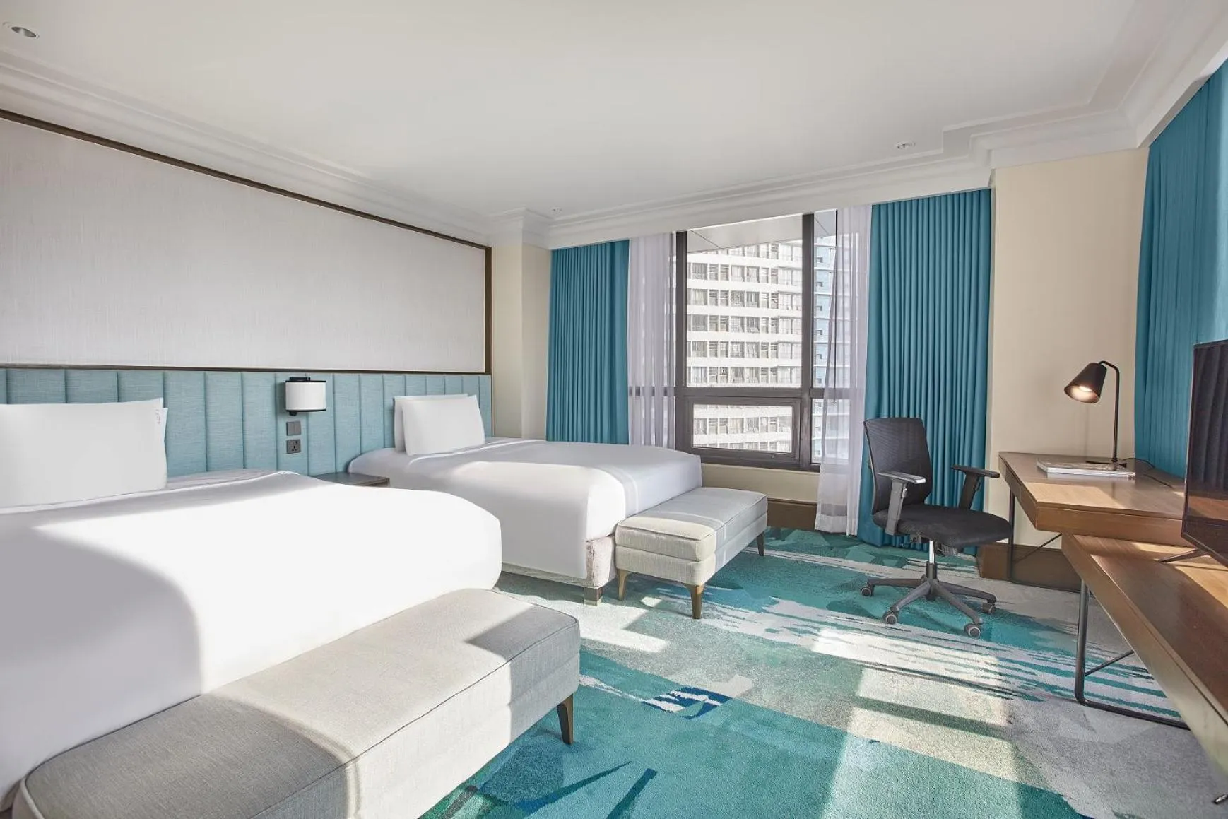 Bed in Holiday Inn & Suites Manila Galleria by IHG