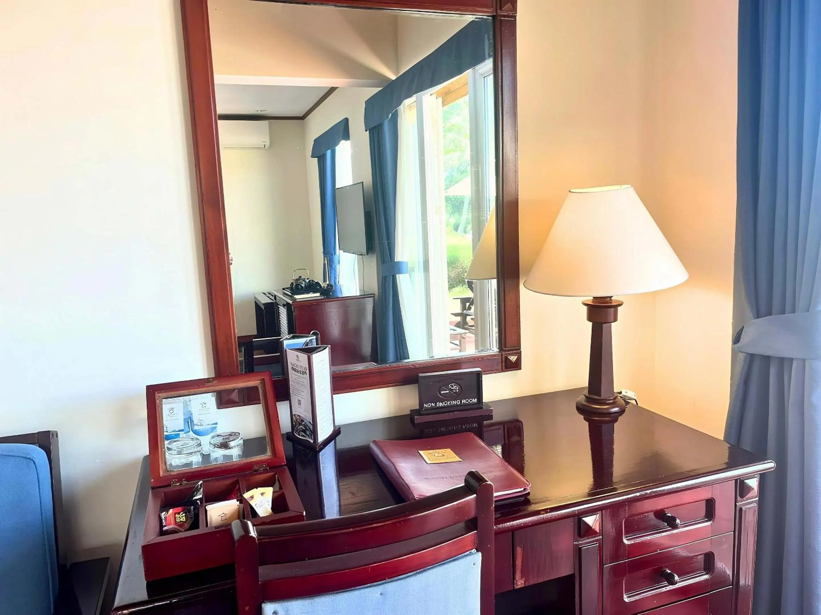 Seating area in Victoria Phan Thiet Beach Resort & Spa