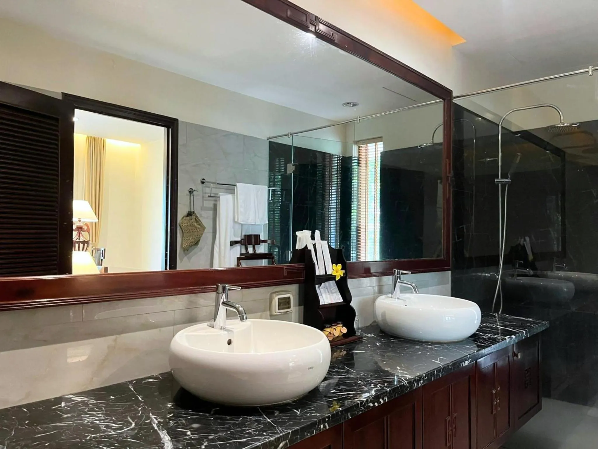 Shower in Victoria Phan Thiet Beach Resort & Spa