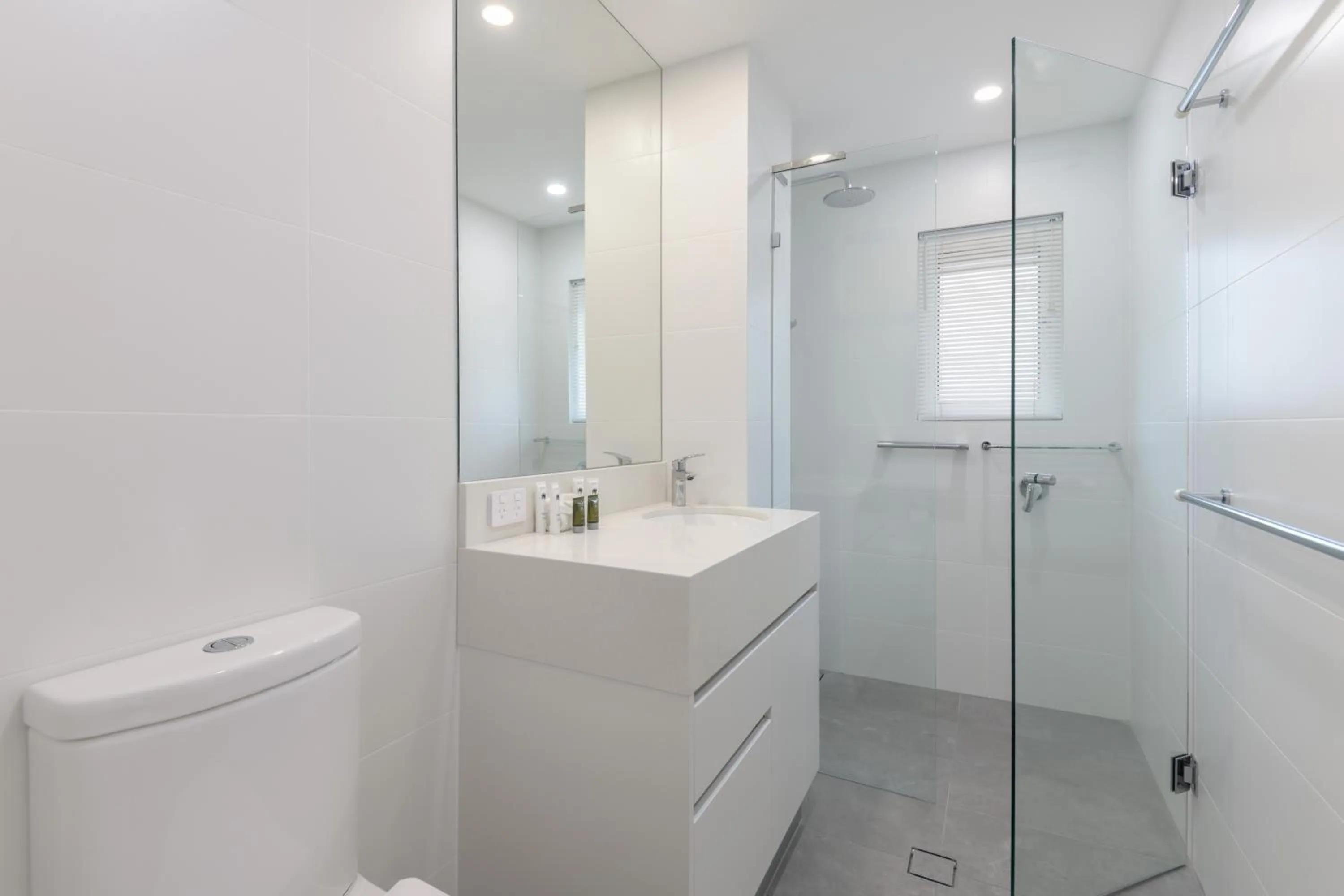 Bathroom in Balboa Apartments