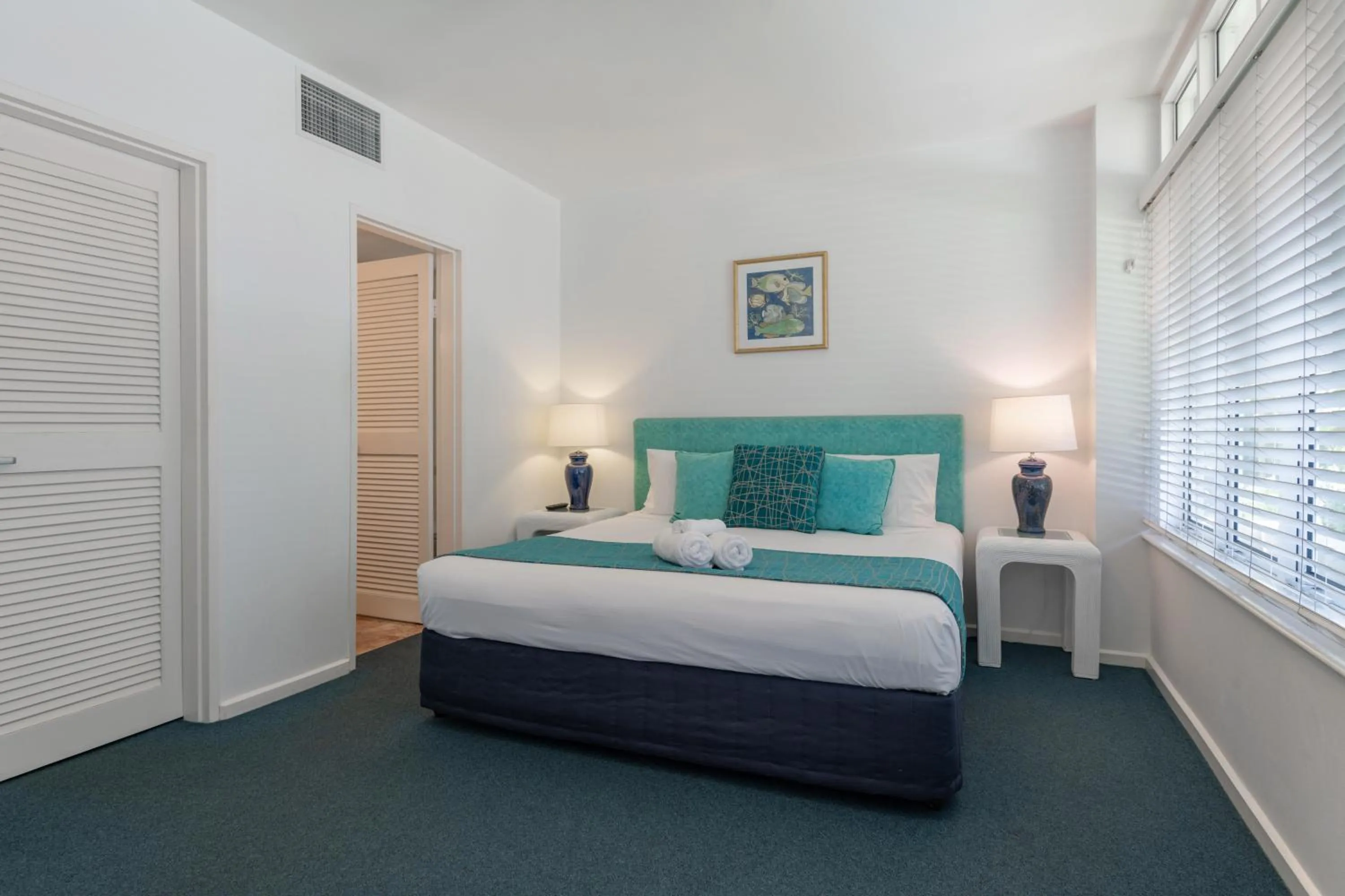 Bedroom, Bed in Balboa Apartments