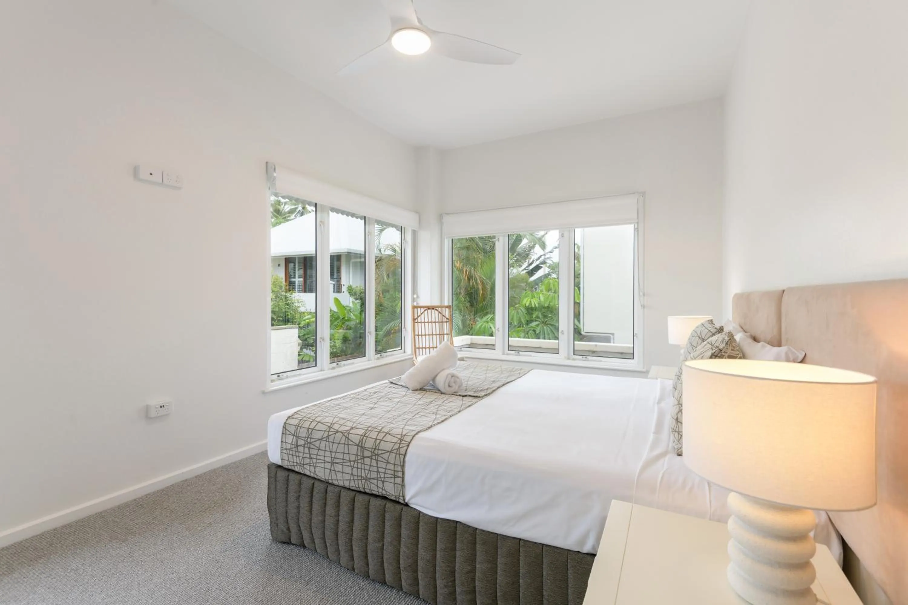 Bedroom, Bed in Balboa Apartments