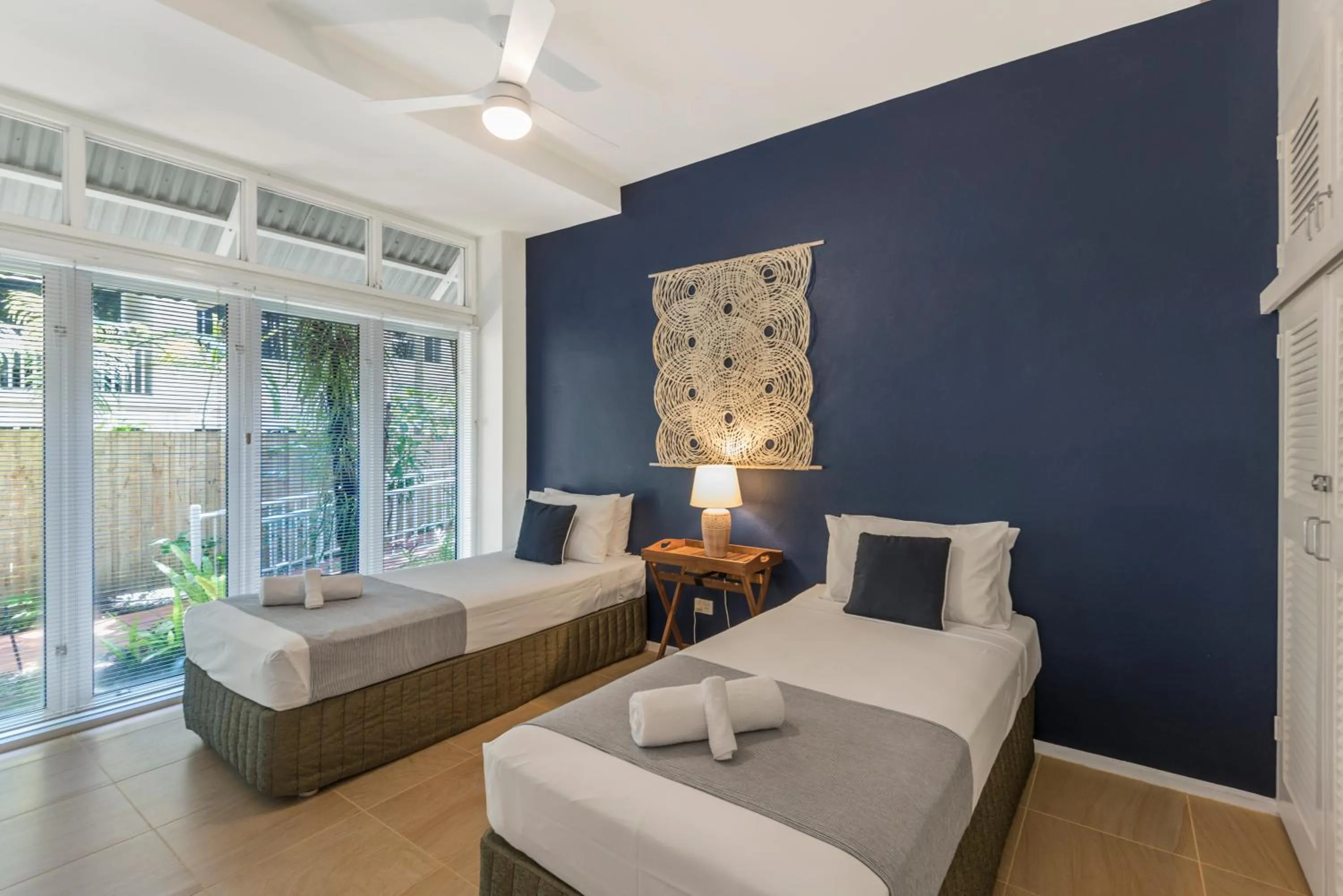 Bedroom, Bed in Balboa Apartments