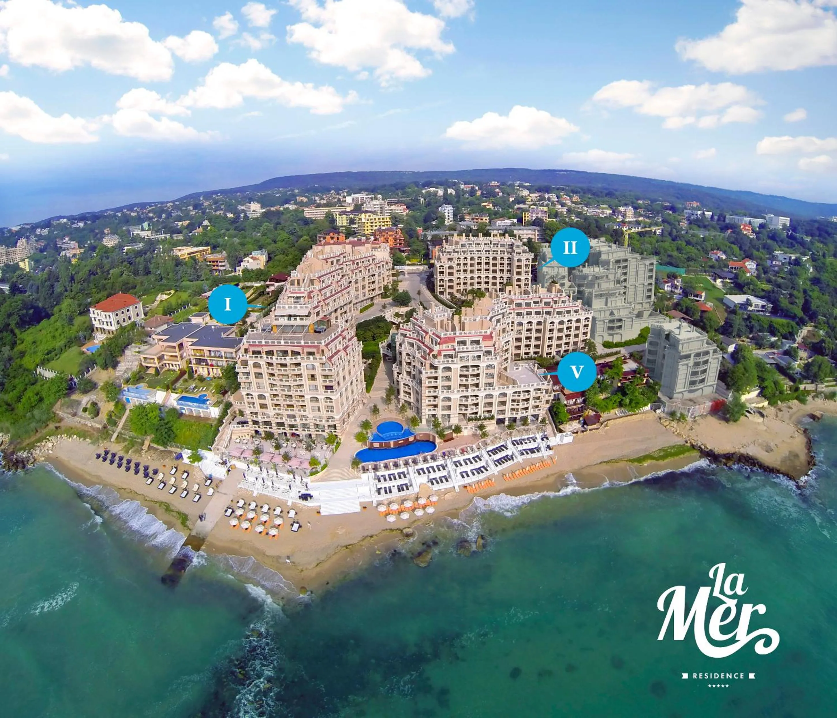 Day in La Mer Residence