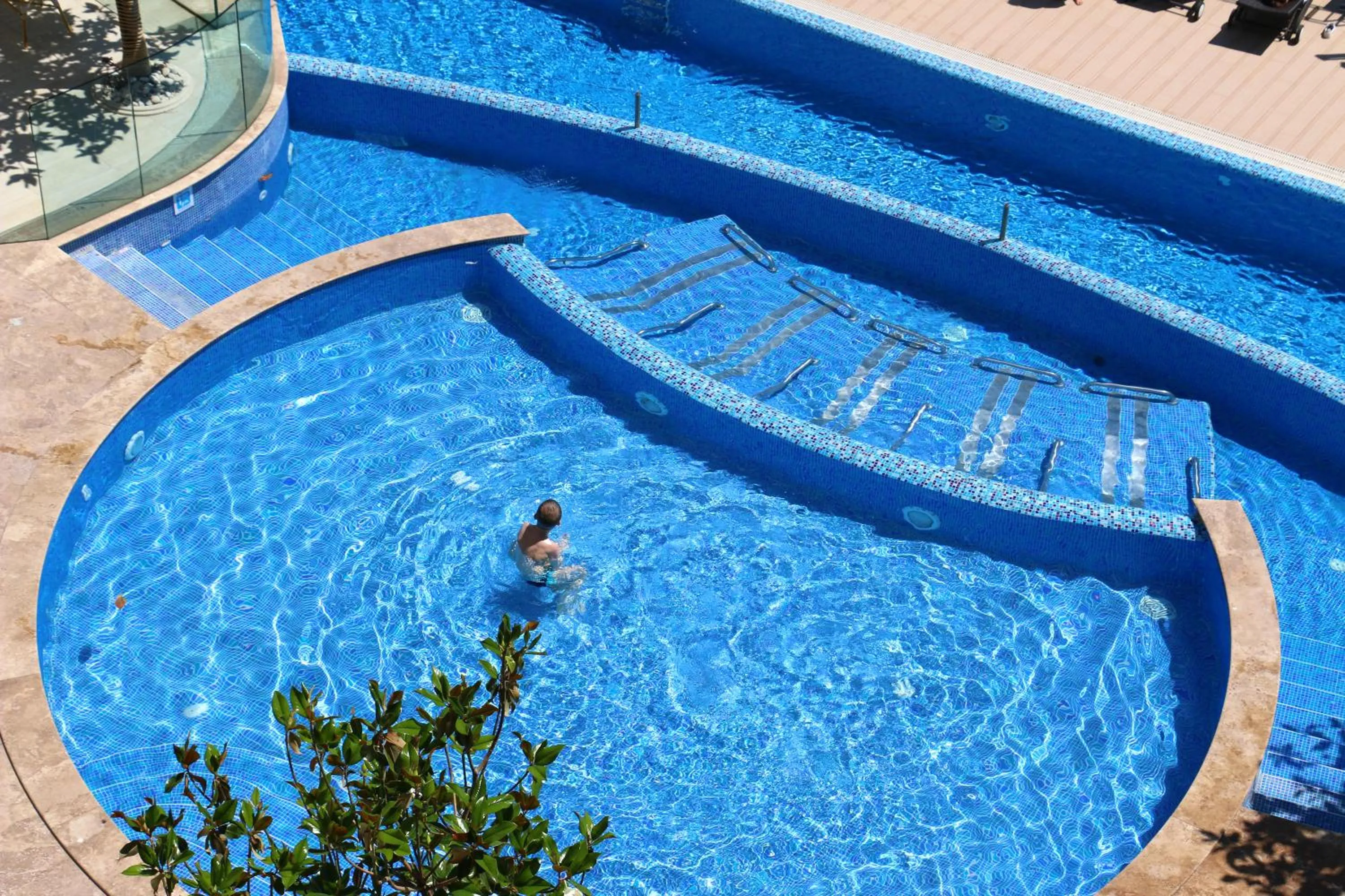Pool view in La Mer Residence