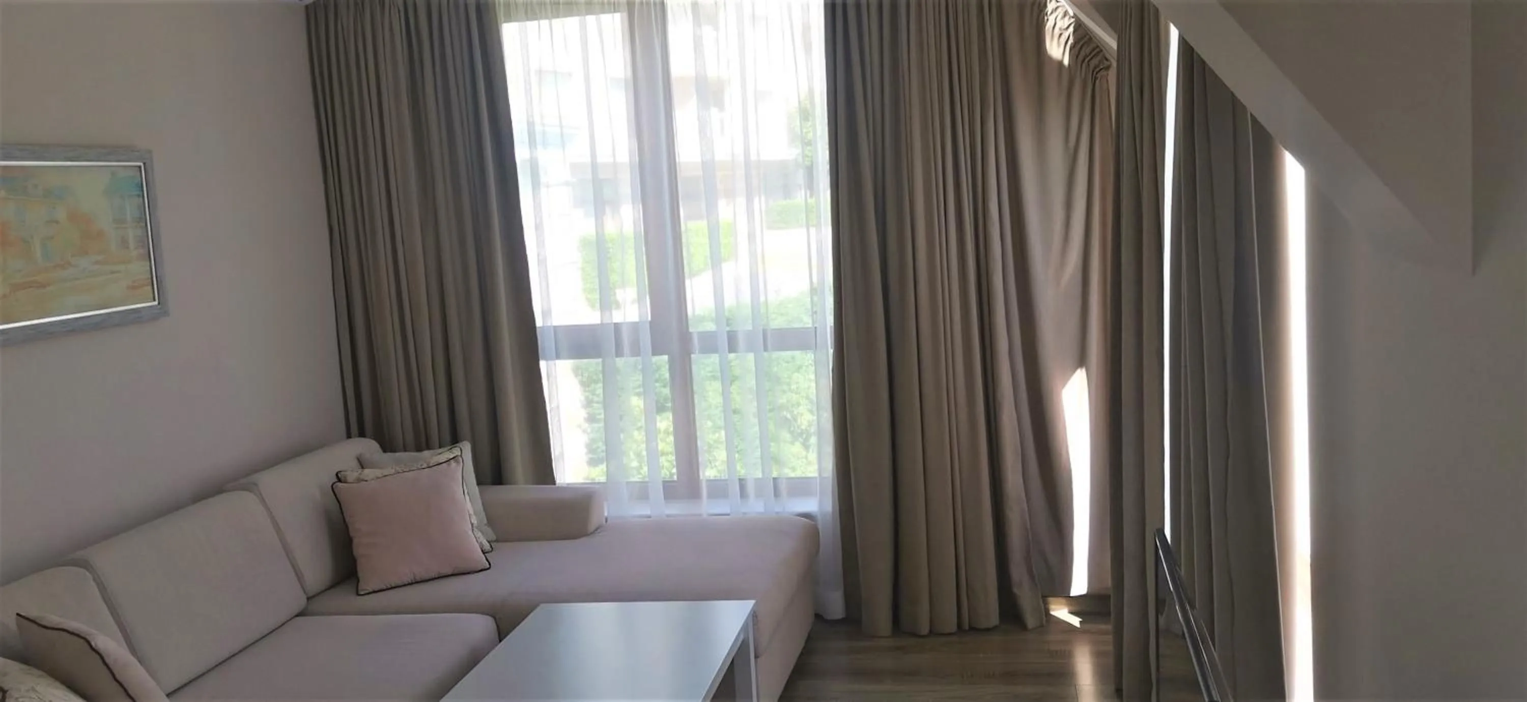 Bed in La Mer Residence