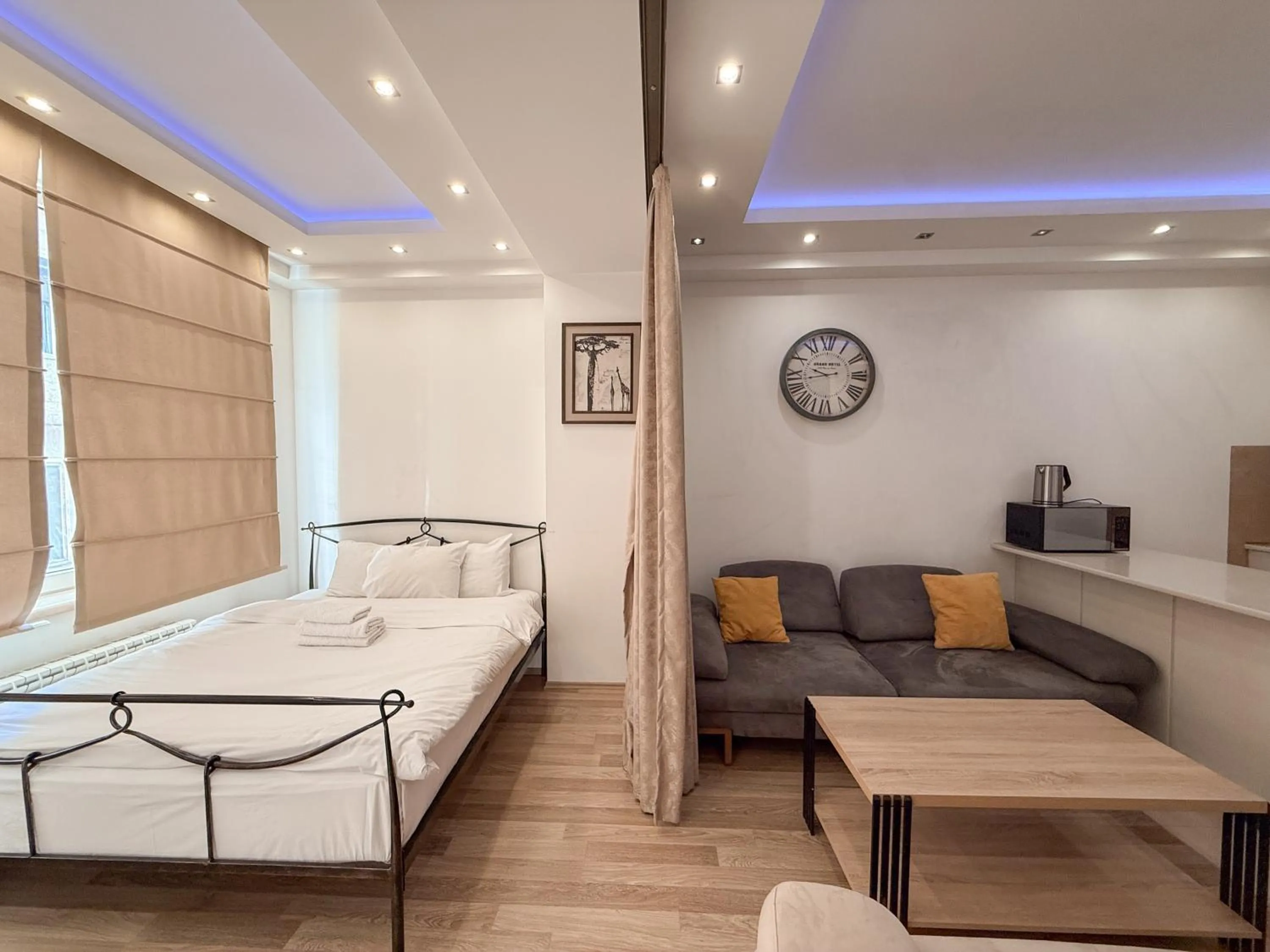 Bed in Maxela Apartments