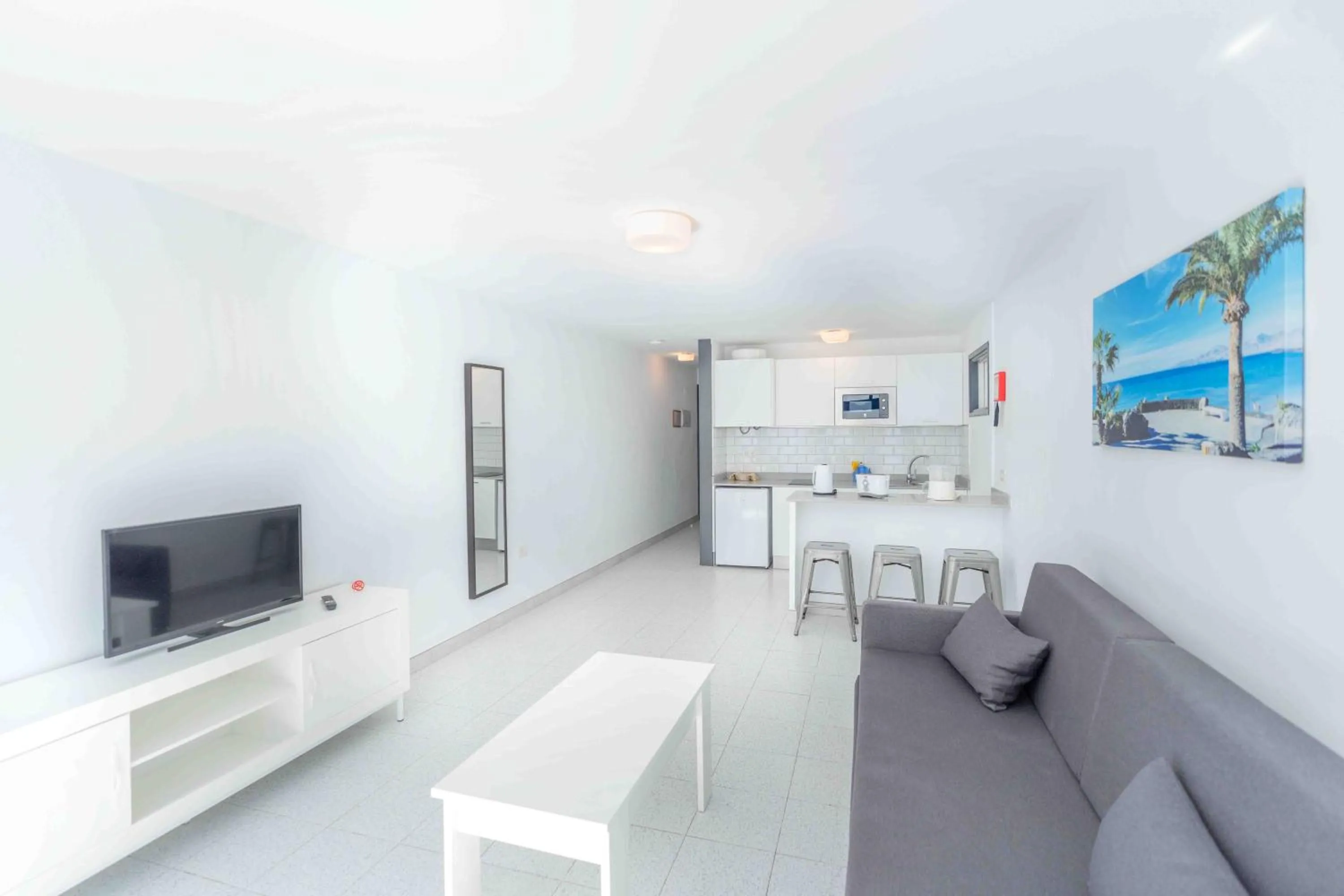 TV and multimedia in Apartamentos Jable Bermudas