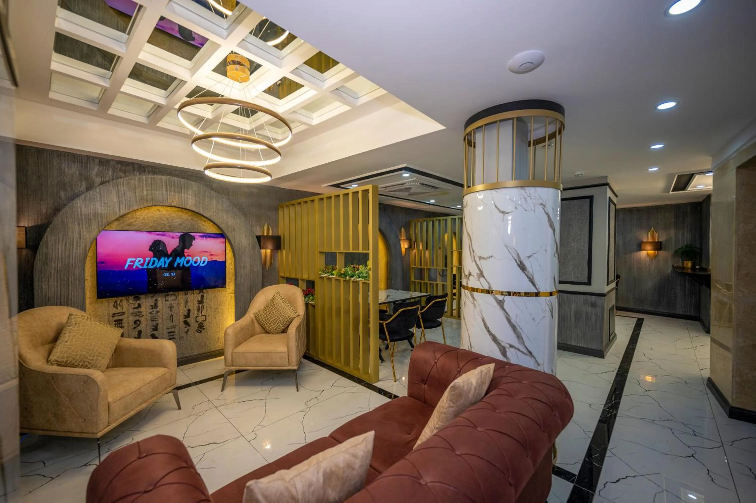 Communal lounge/ TV room in Hotel California