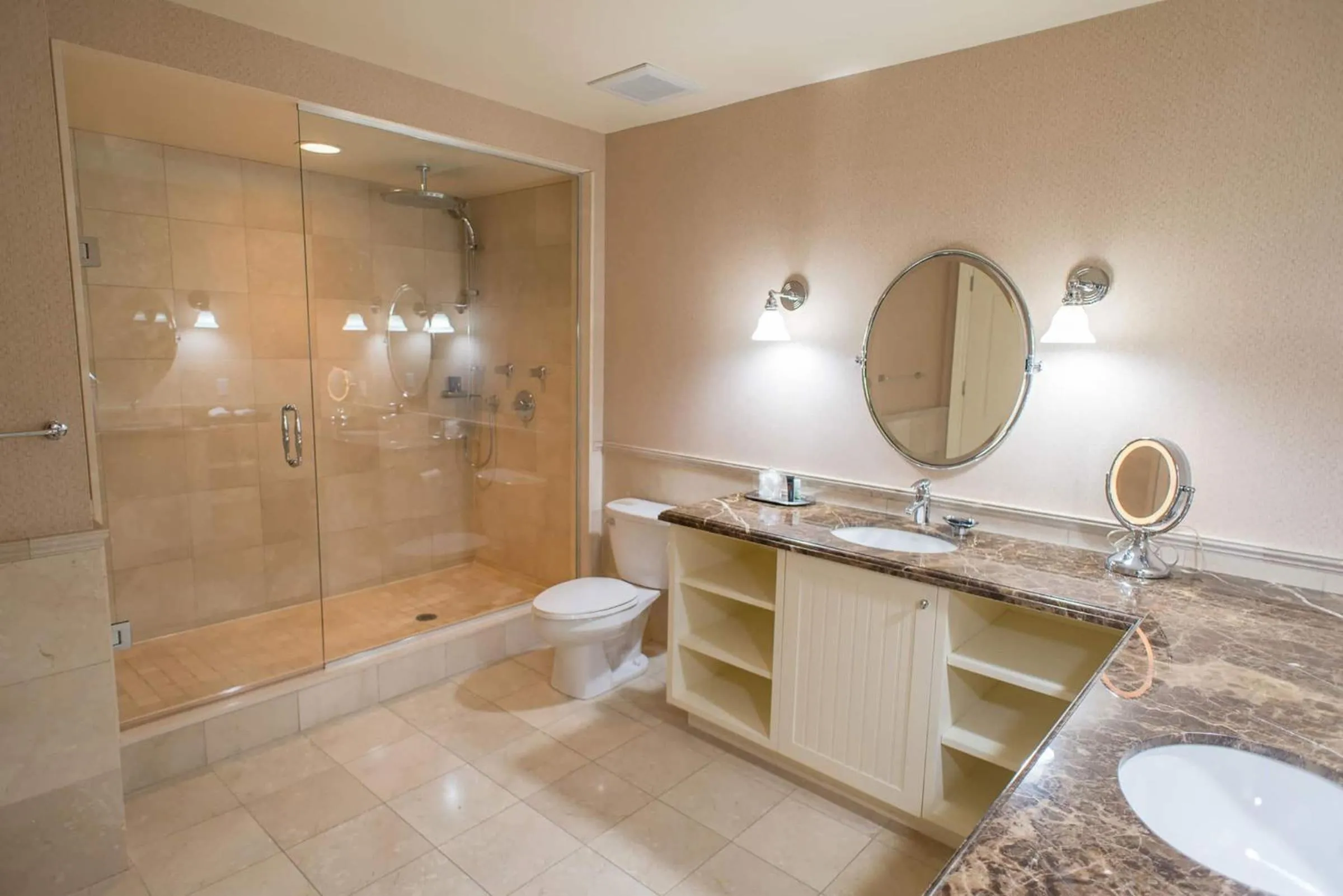 Bathroom in Rawley Resort, Spa & Marina, Trademark Collection by Wyndham