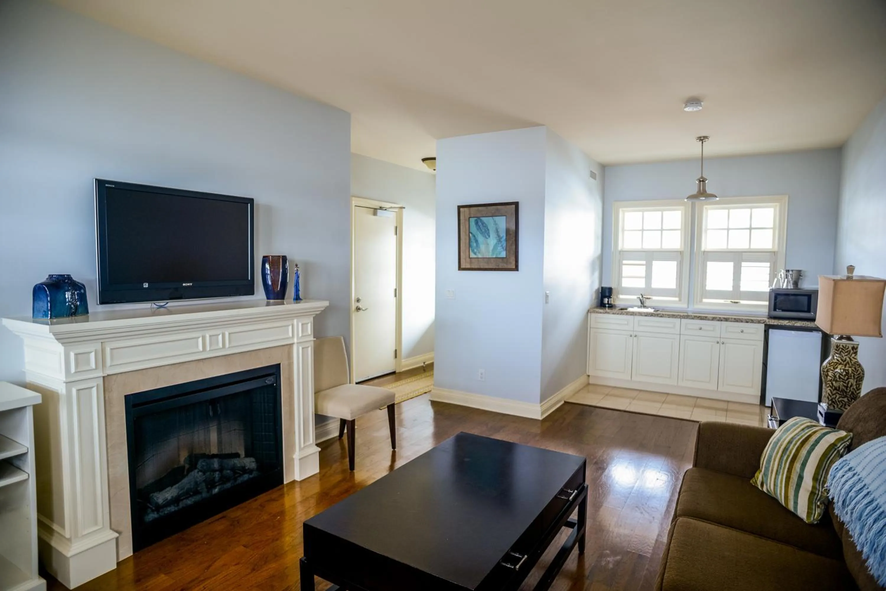 TV and multimedia in Rawley Resort, Spa & Marina