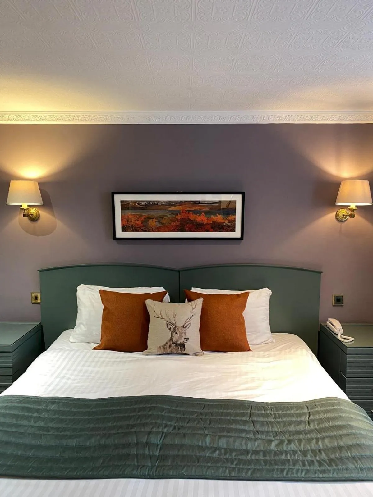 Bed in The Royal George Hotel