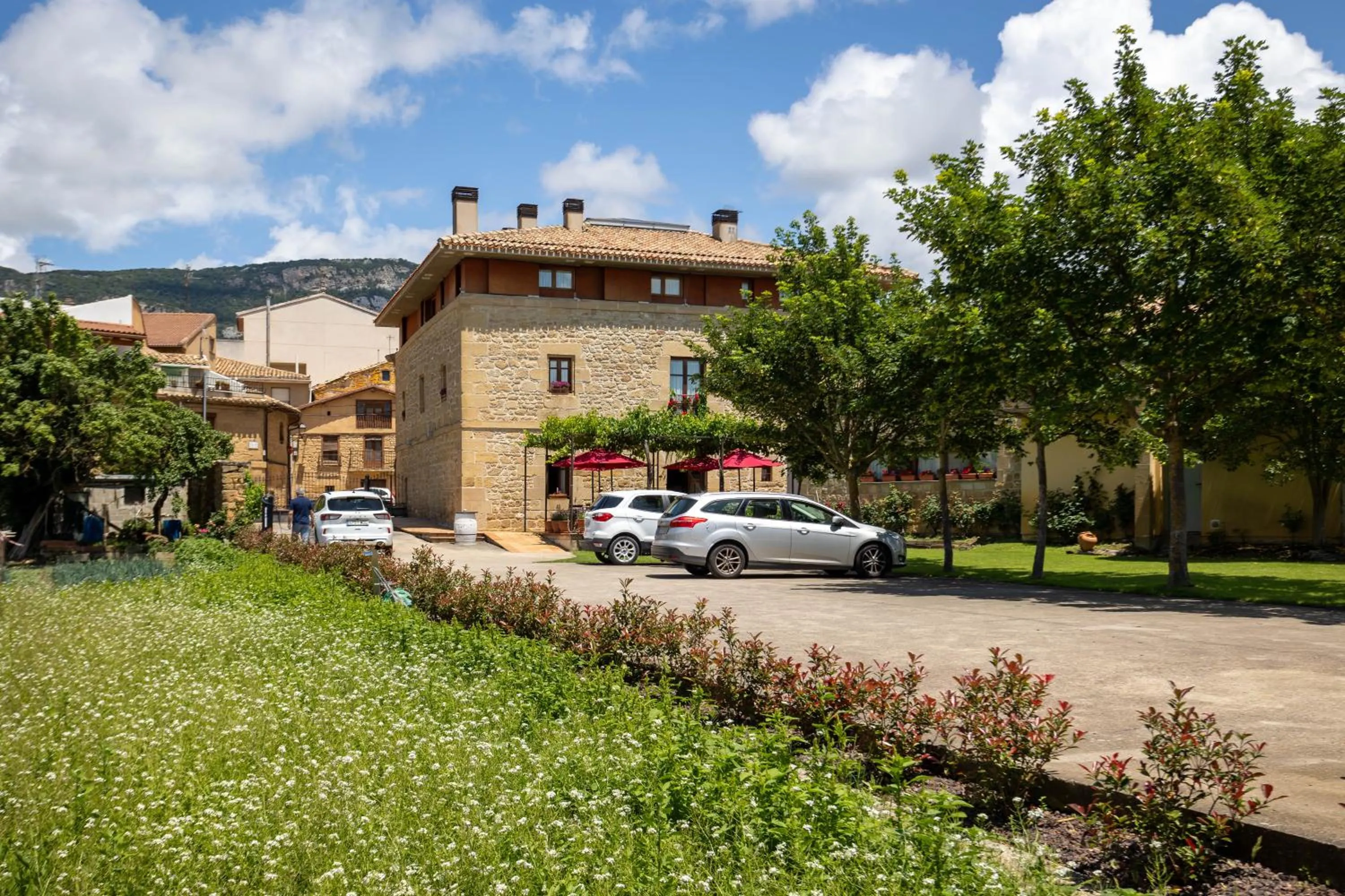 Property building in Hotel Villa de Ábalos