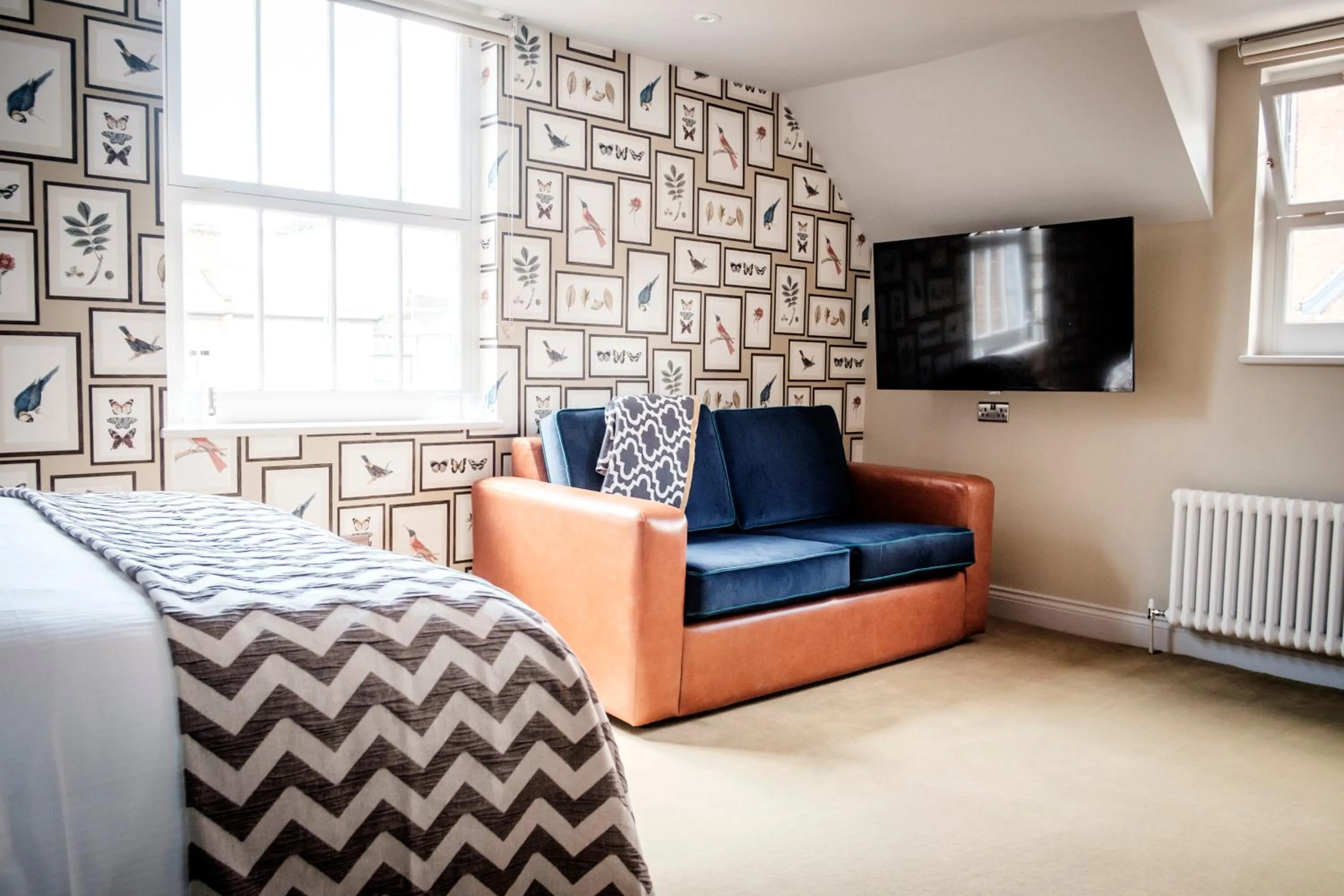 Seating area in The Queen's Head