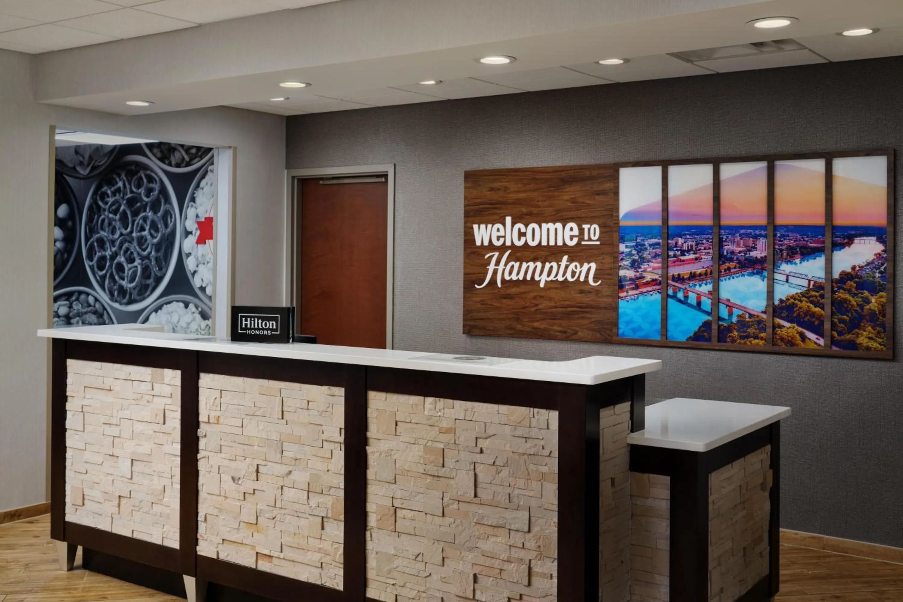 Lobby or reception in Hampton Inn Waynesboro