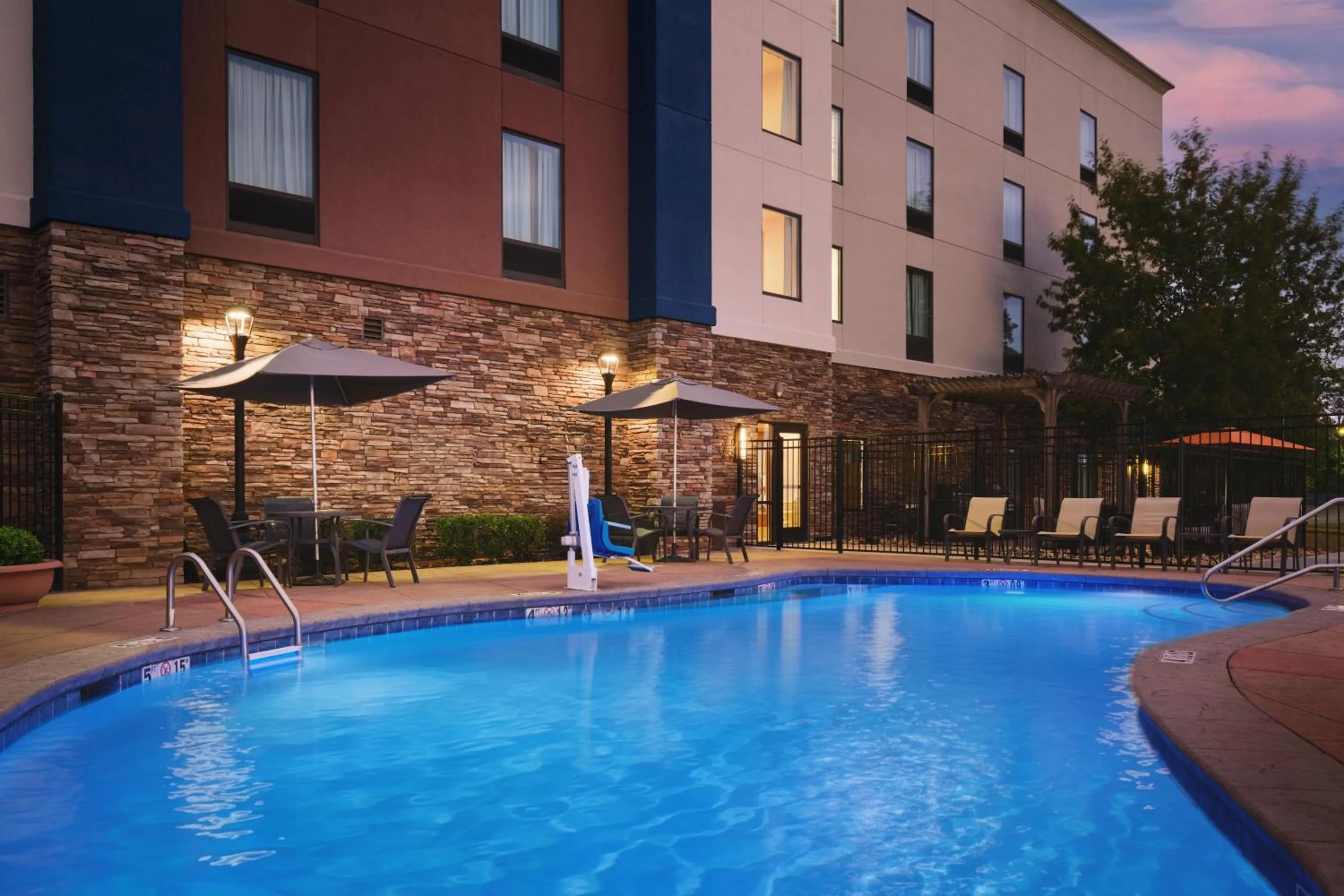 Pool view in Hampton Inn Waynesboro