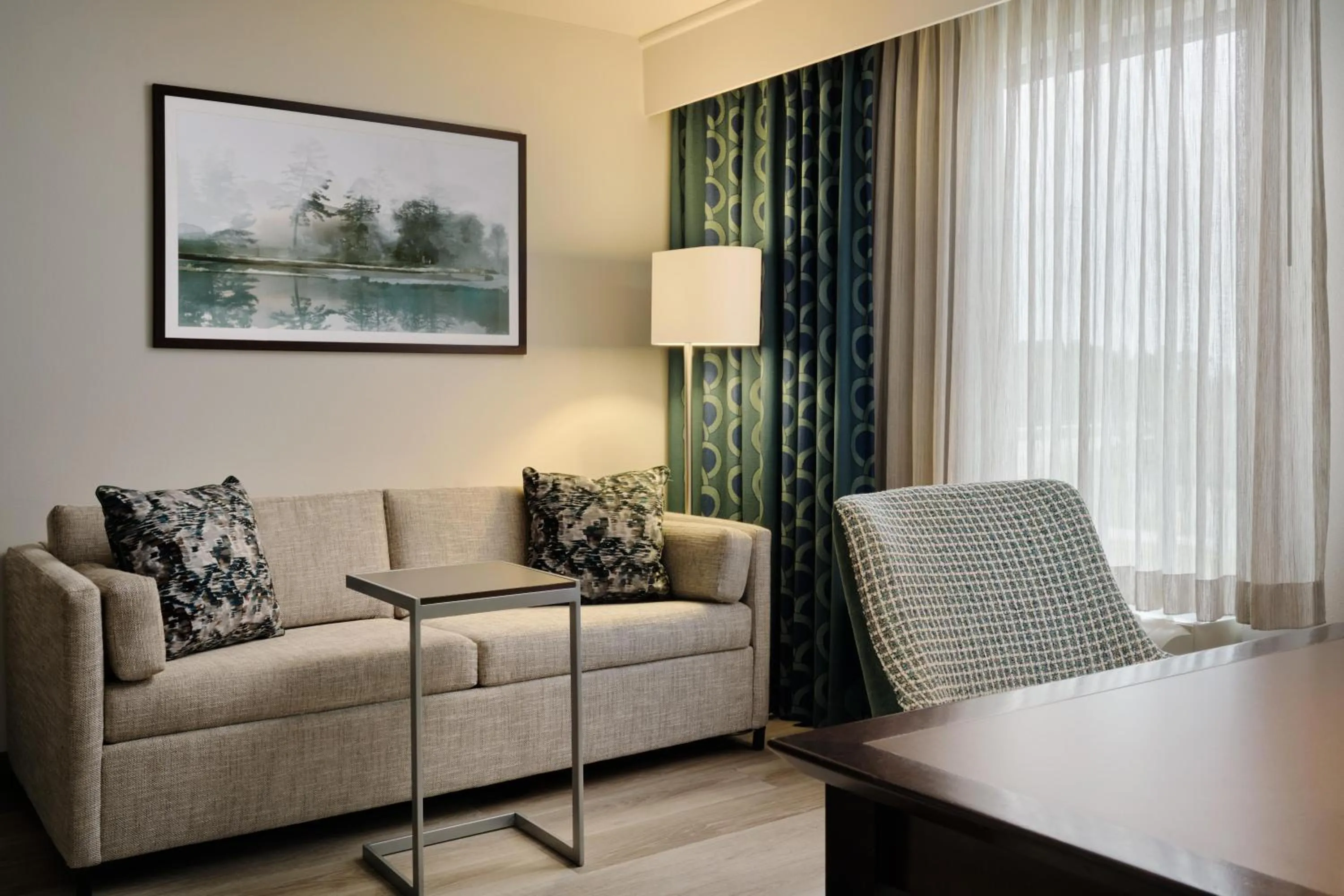 Bed in Hampton Inn Waynesboro