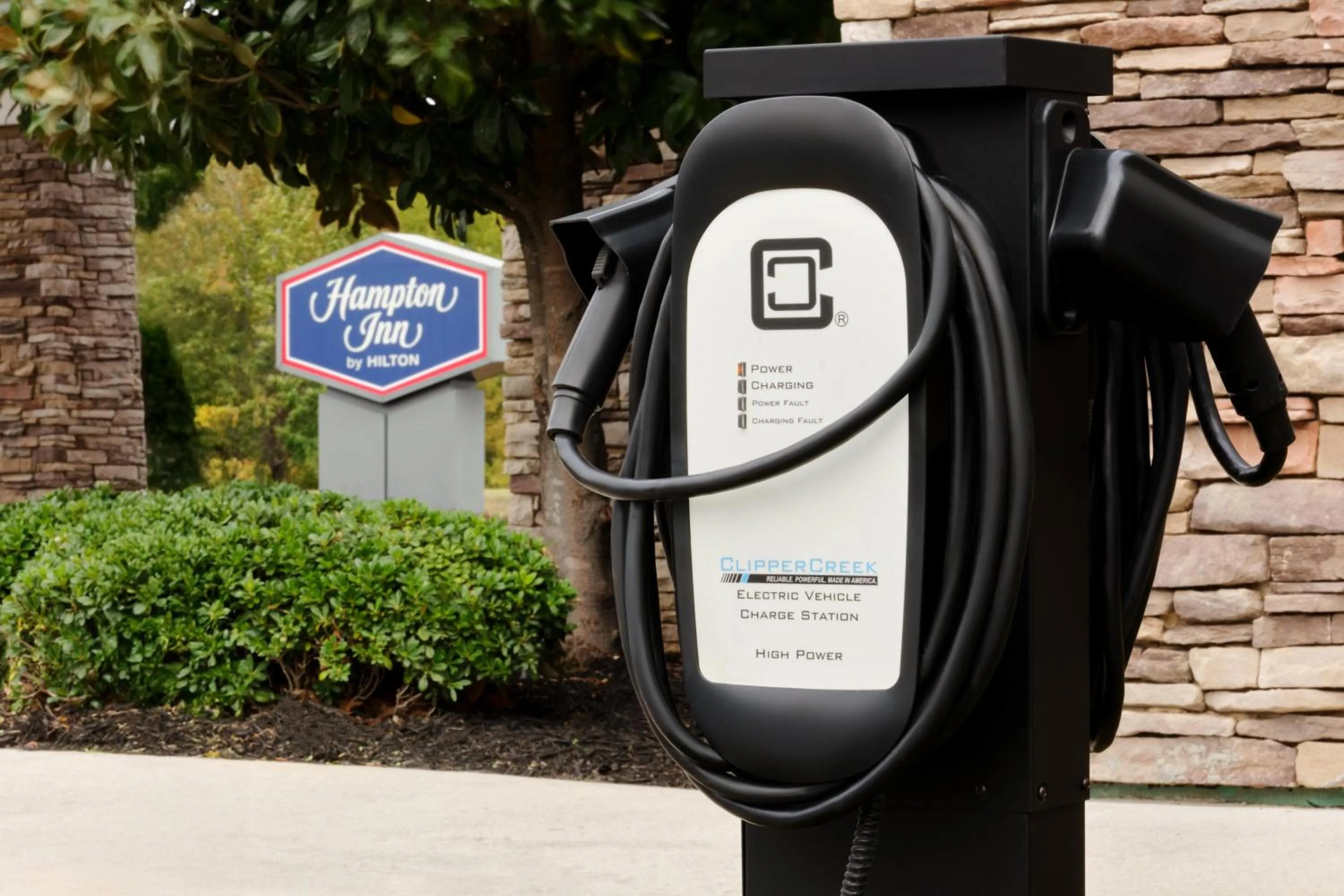 Property building in Hampton Inn Waynesboro