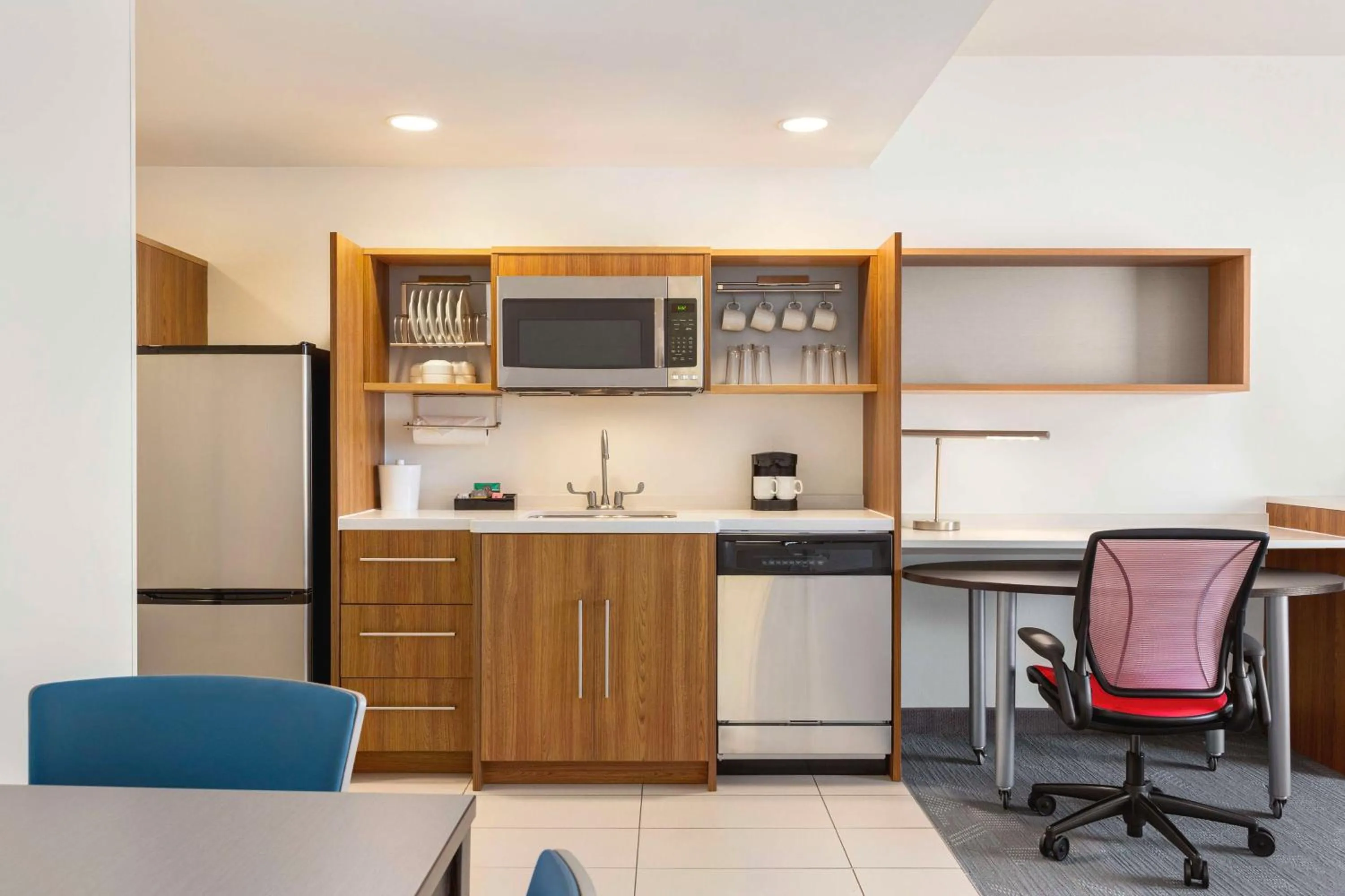 Kitchen or kitchenette in Home2 Suites By Hilton York