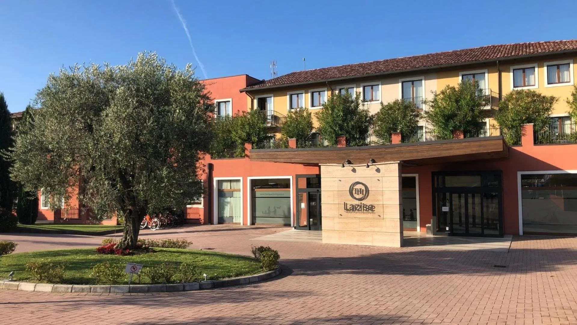 Property building in TH Lazise - Hotel Parchi Del Garda