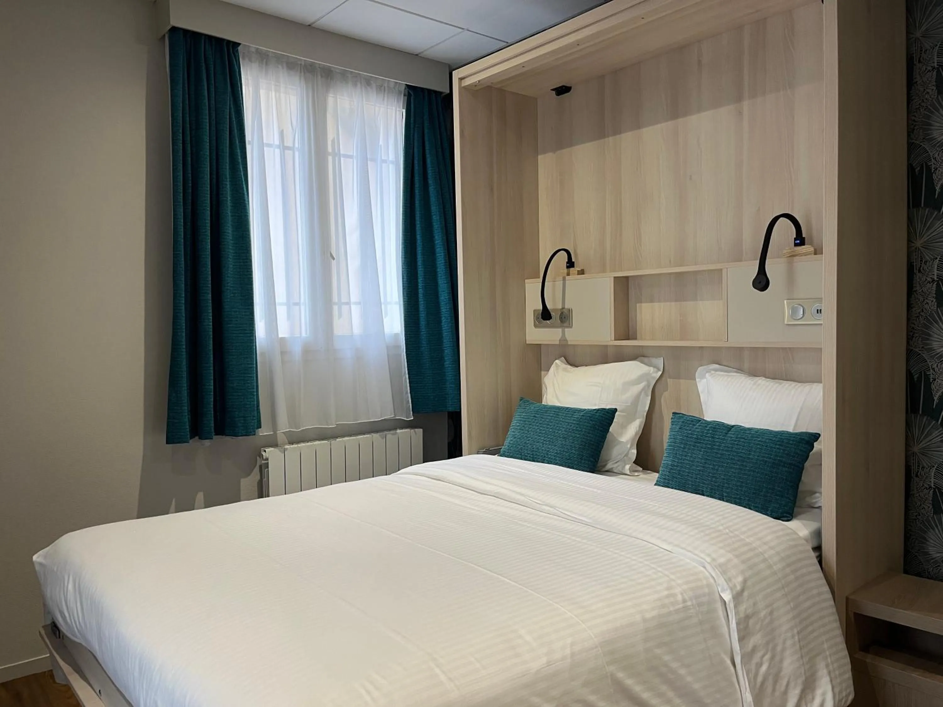 Bed in Hotel Normandy