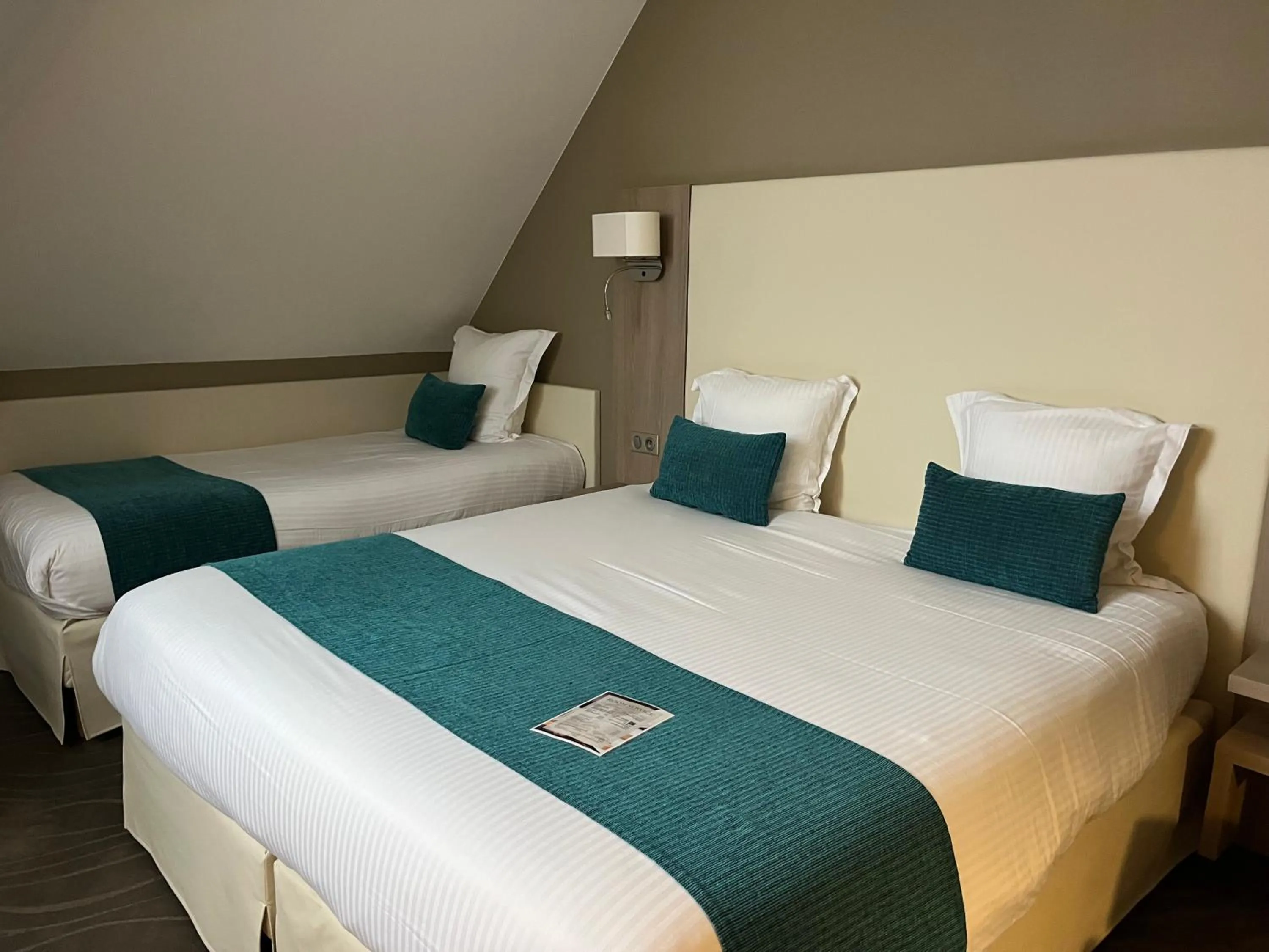 Bed in Hotel Normandy