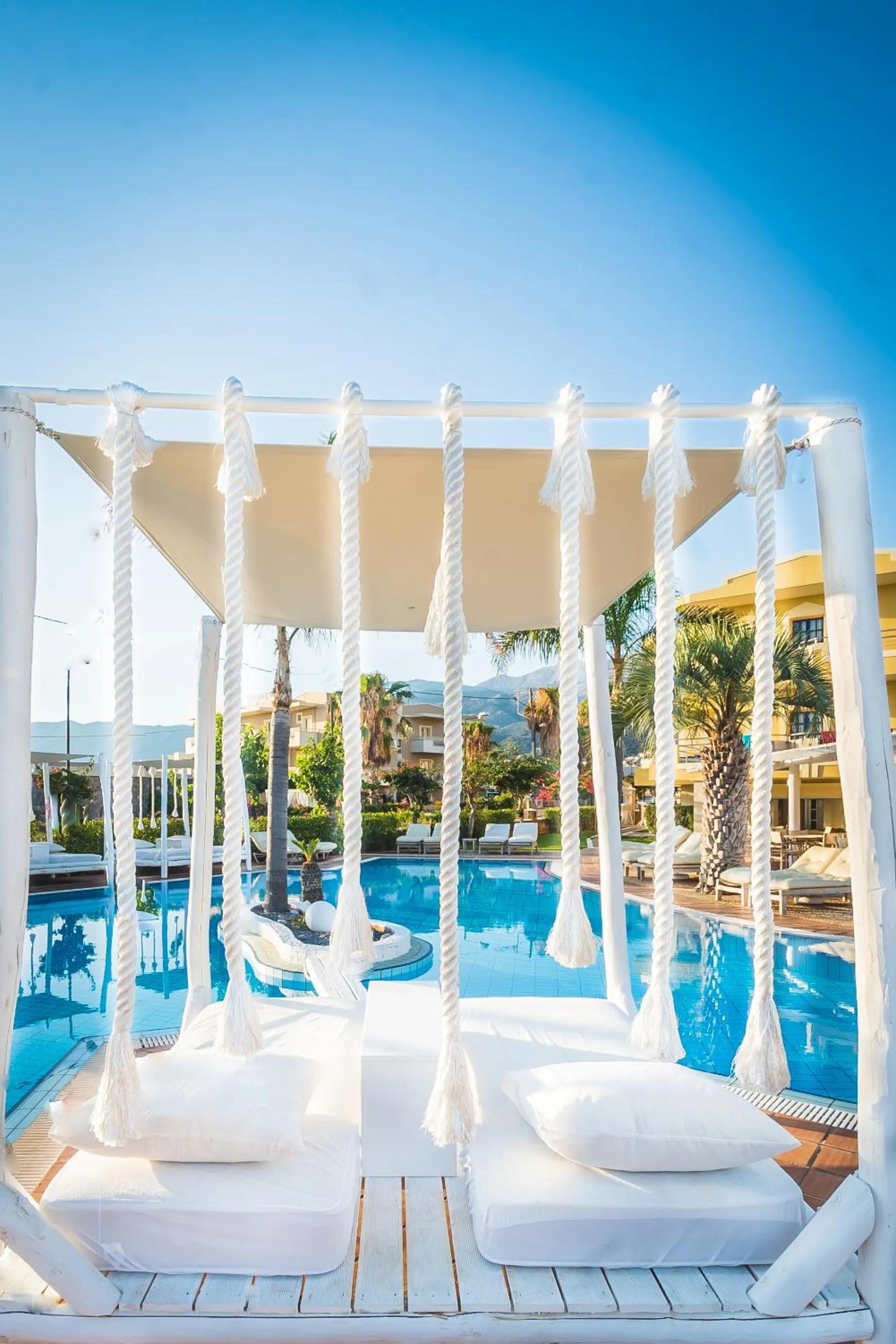 Parthenis Hotel & Suites