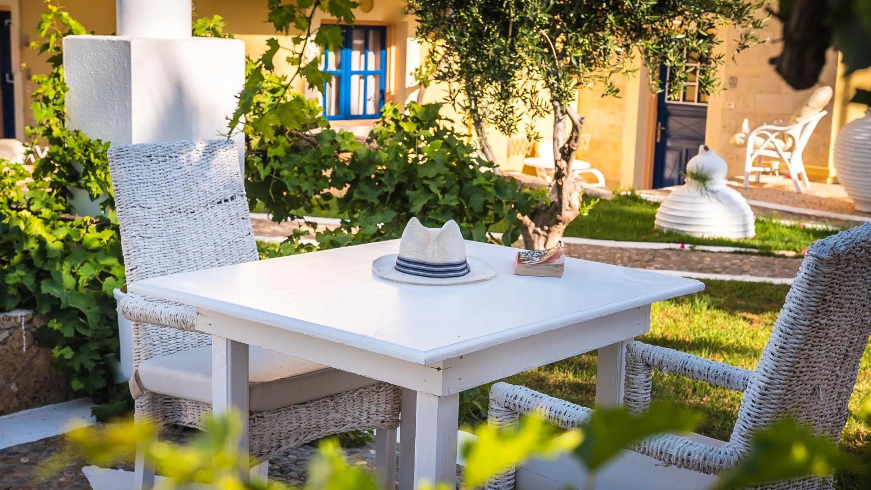 Parthenis Hotel & Suites