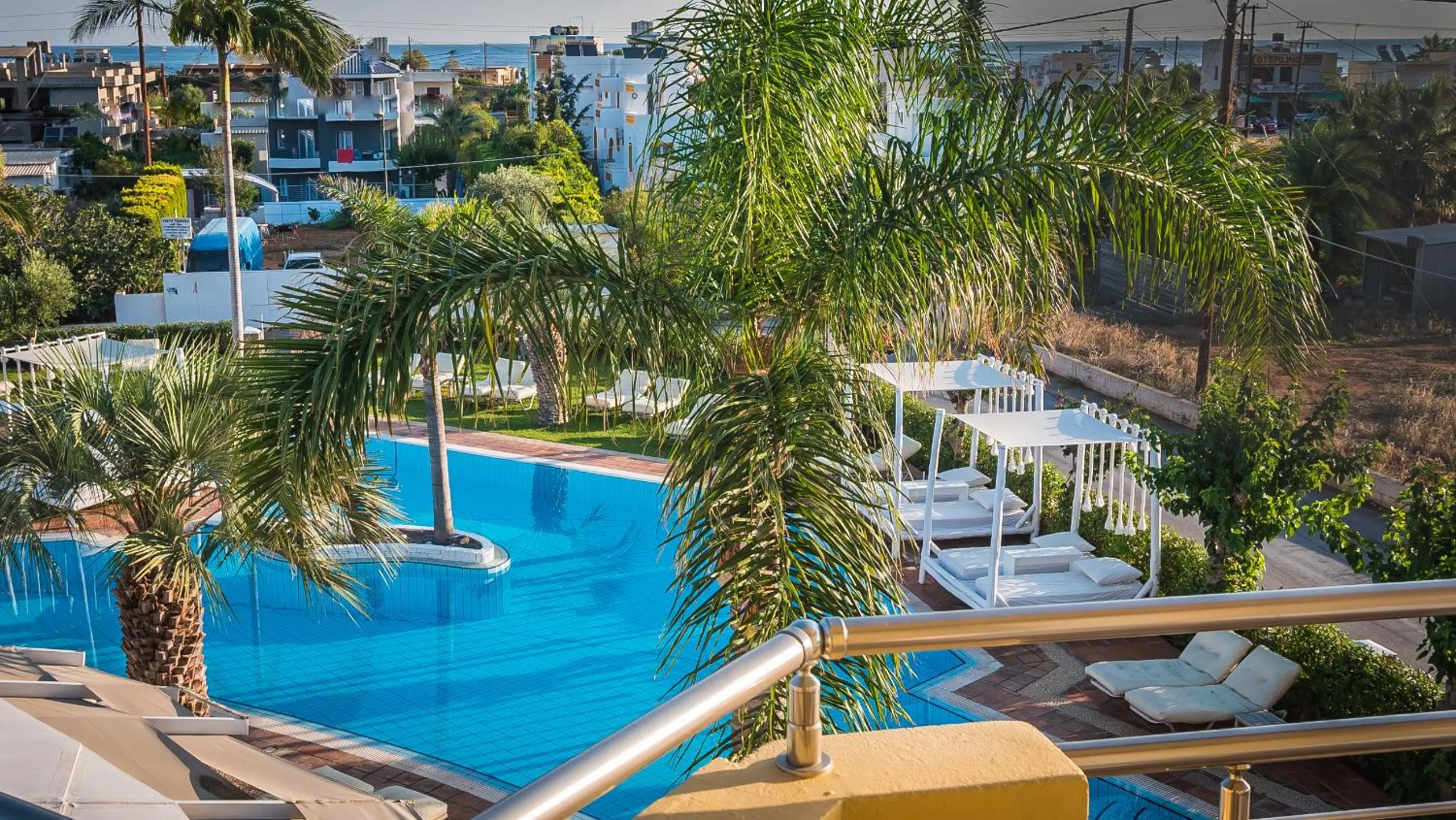 Parthenis Hotel & Suites