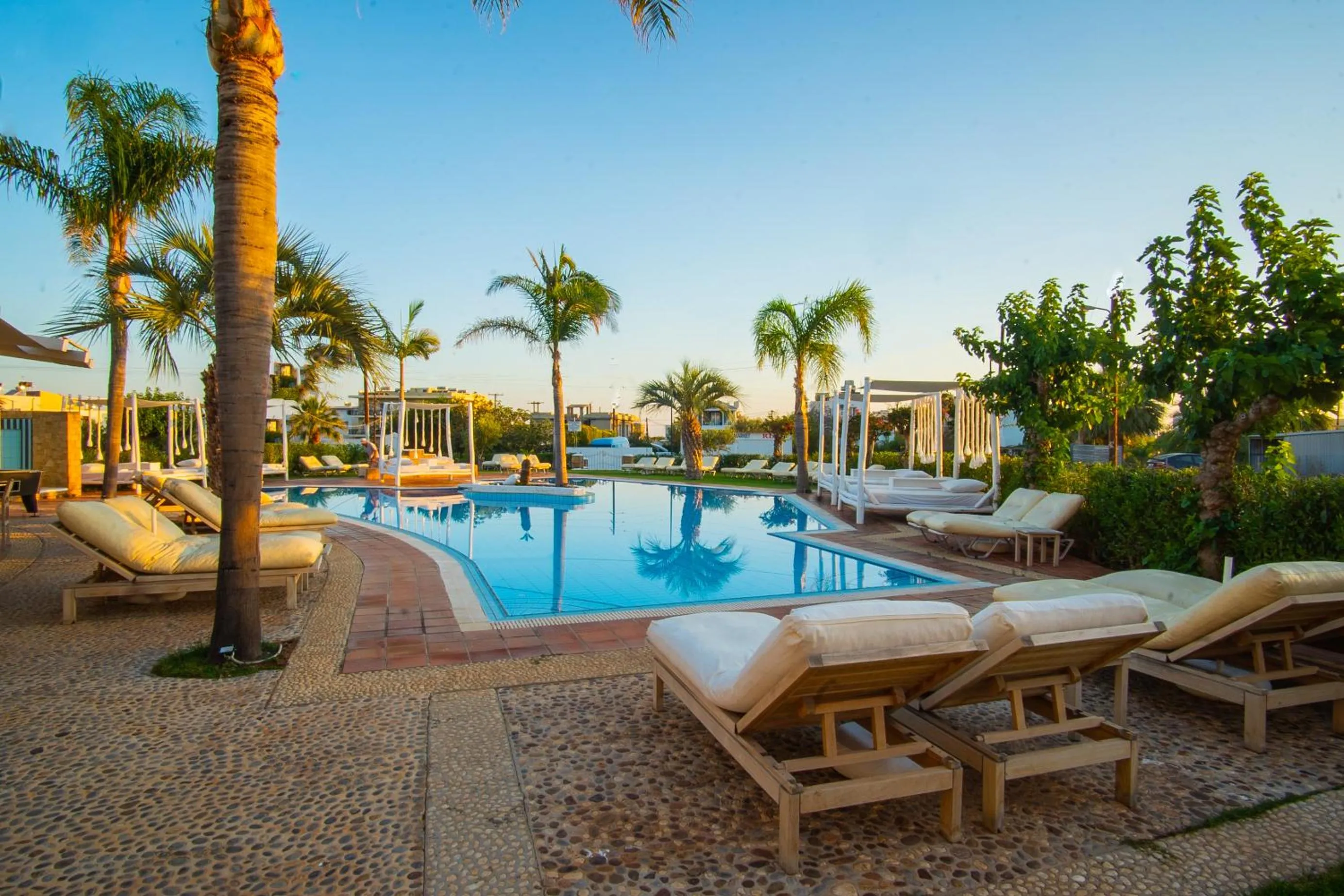 Parthenis Hotel & Suites