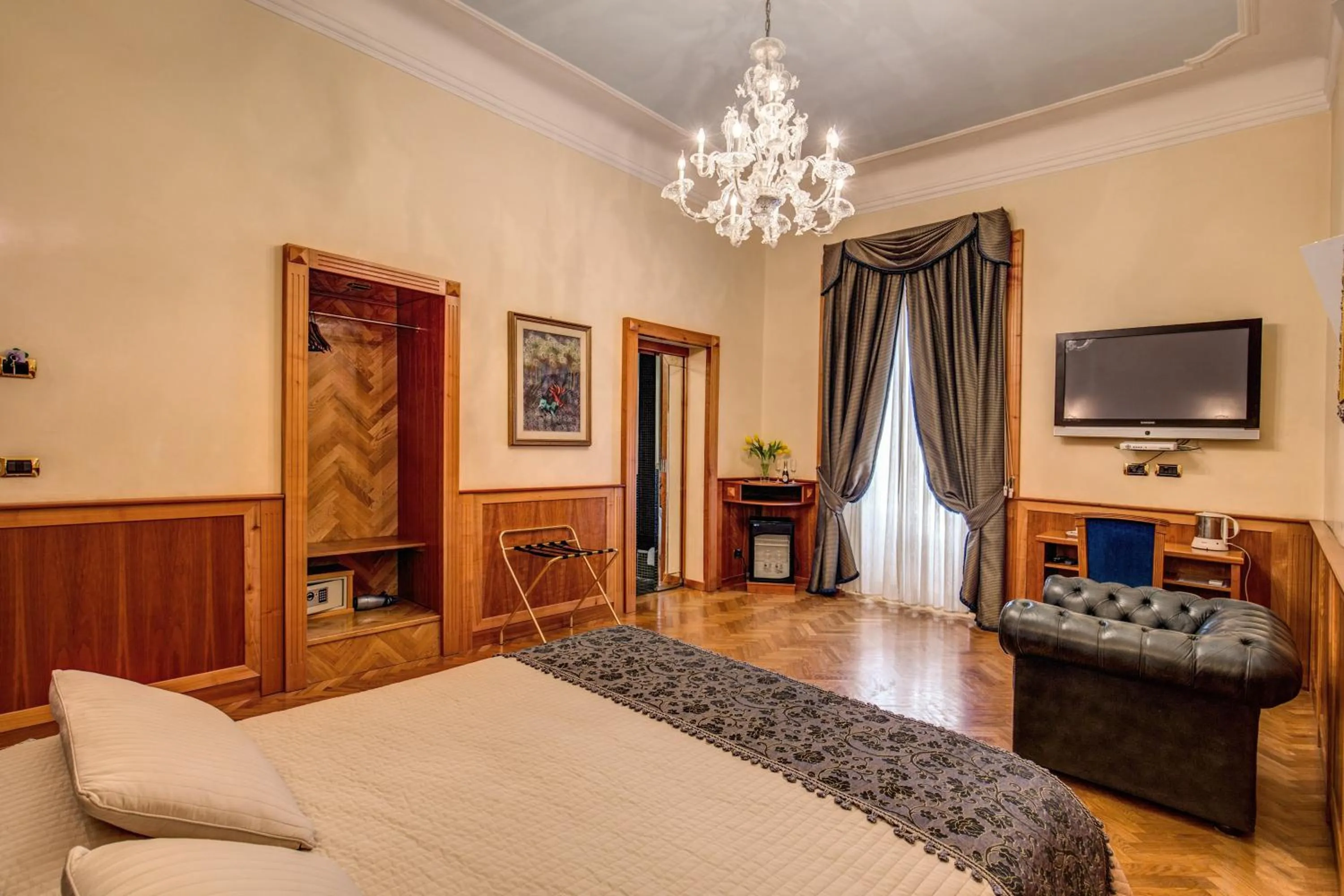 Bedroom, Bed in Relais Conte Di Cavour De Luxe