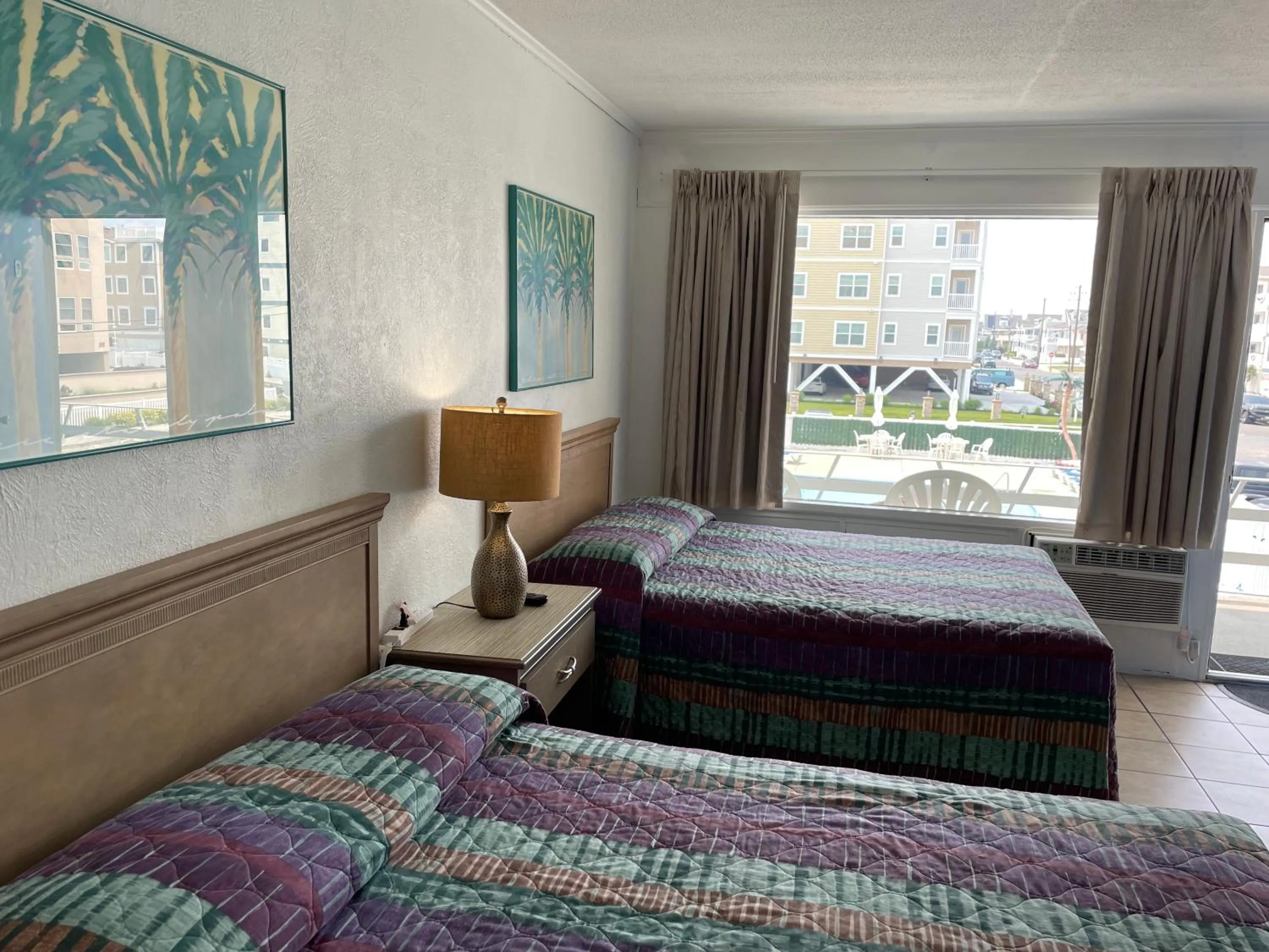 Bedroom, Bed in Beach Colony Motel