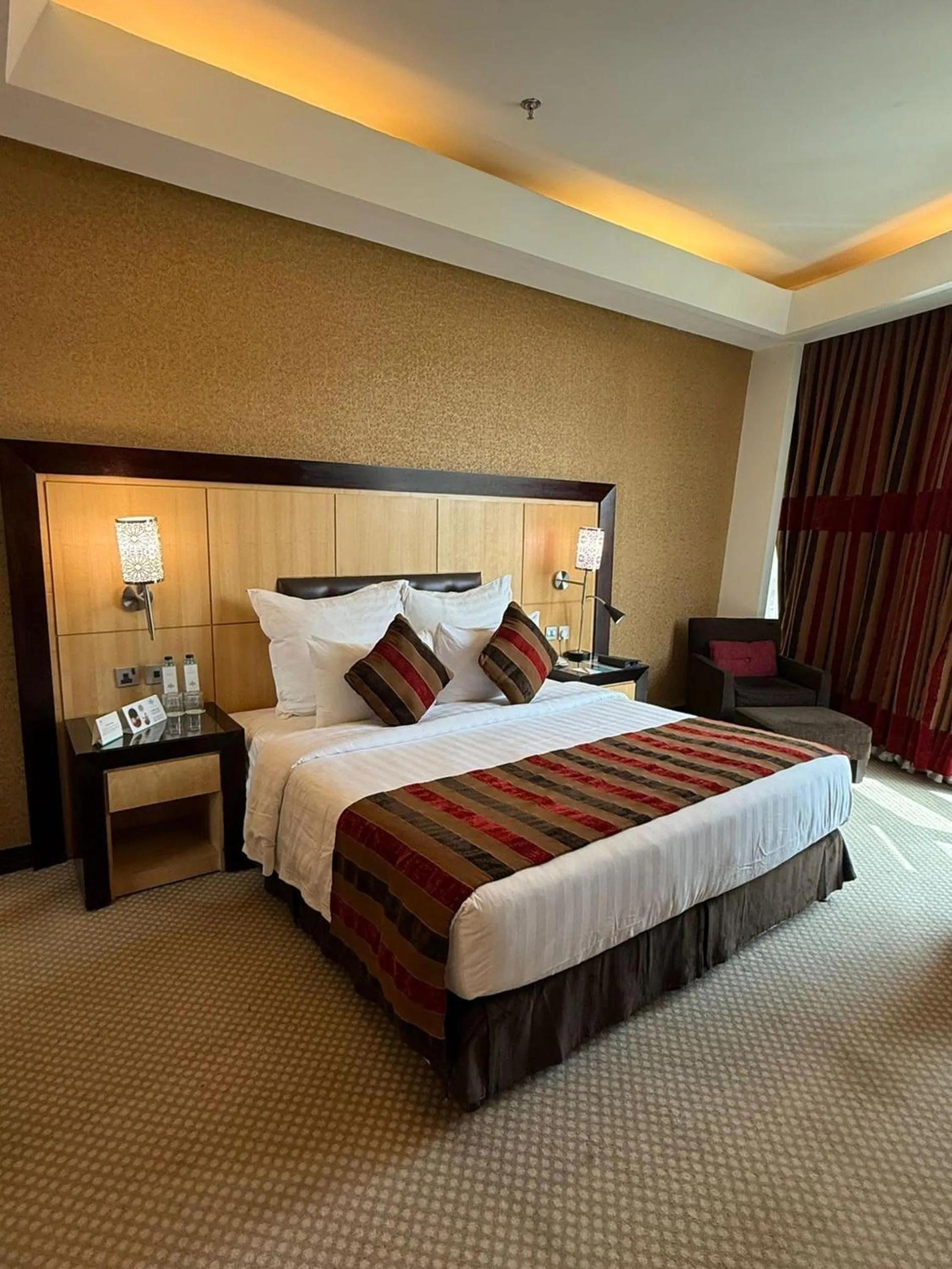 Photo of the whole room, Bed in Sunday Business Avenue Formerly Rand Hotel